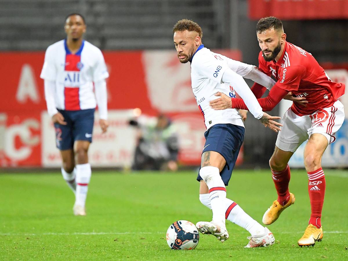 Franck Honorat (r.), hier am 23. Mai 2021, im Zweikampf mit Neymar beim Spiel von Stade Brest gegen Paris Saint-Germain.