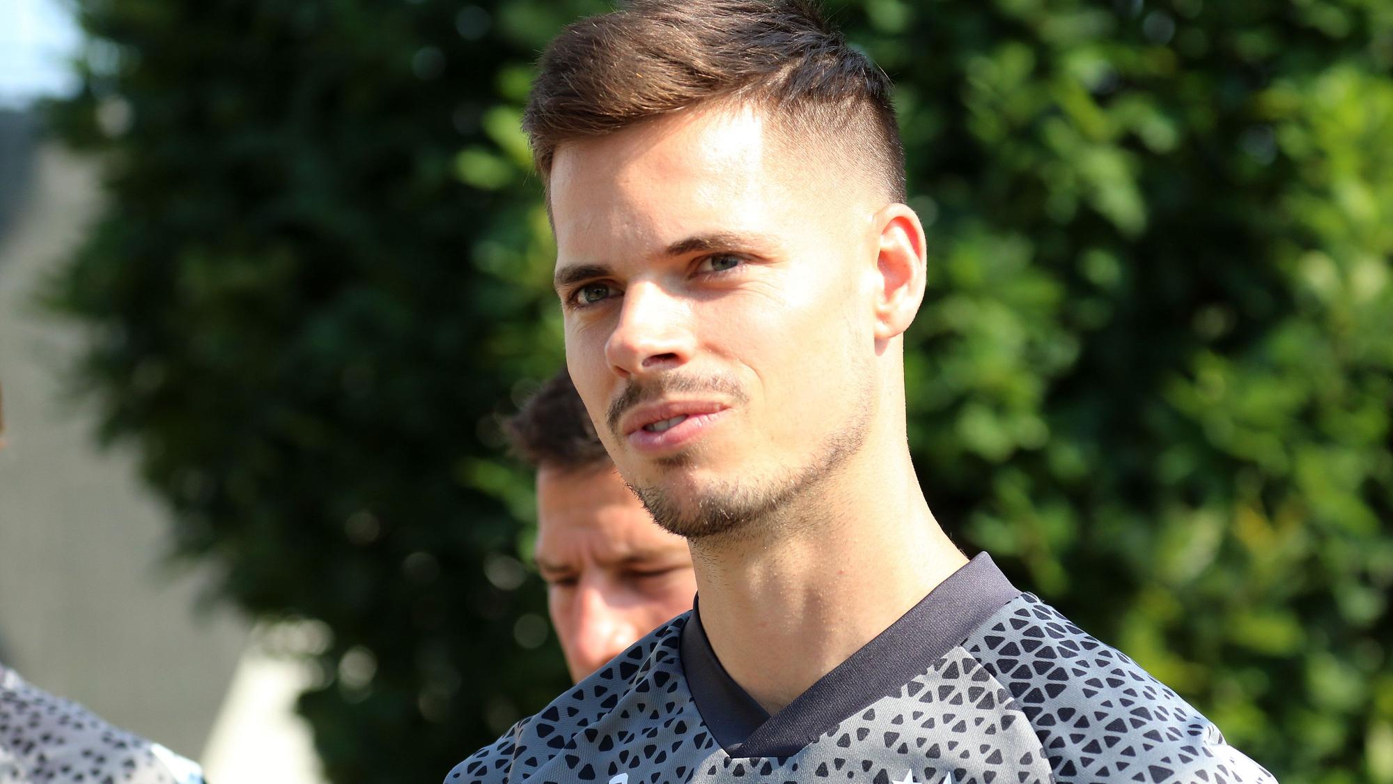 Julian Weigl, Spieler von Borussia Mönchengladbach, am Sonntag (9. Juli 2023) beim Trainingsauftakt im Borussia-Park.
