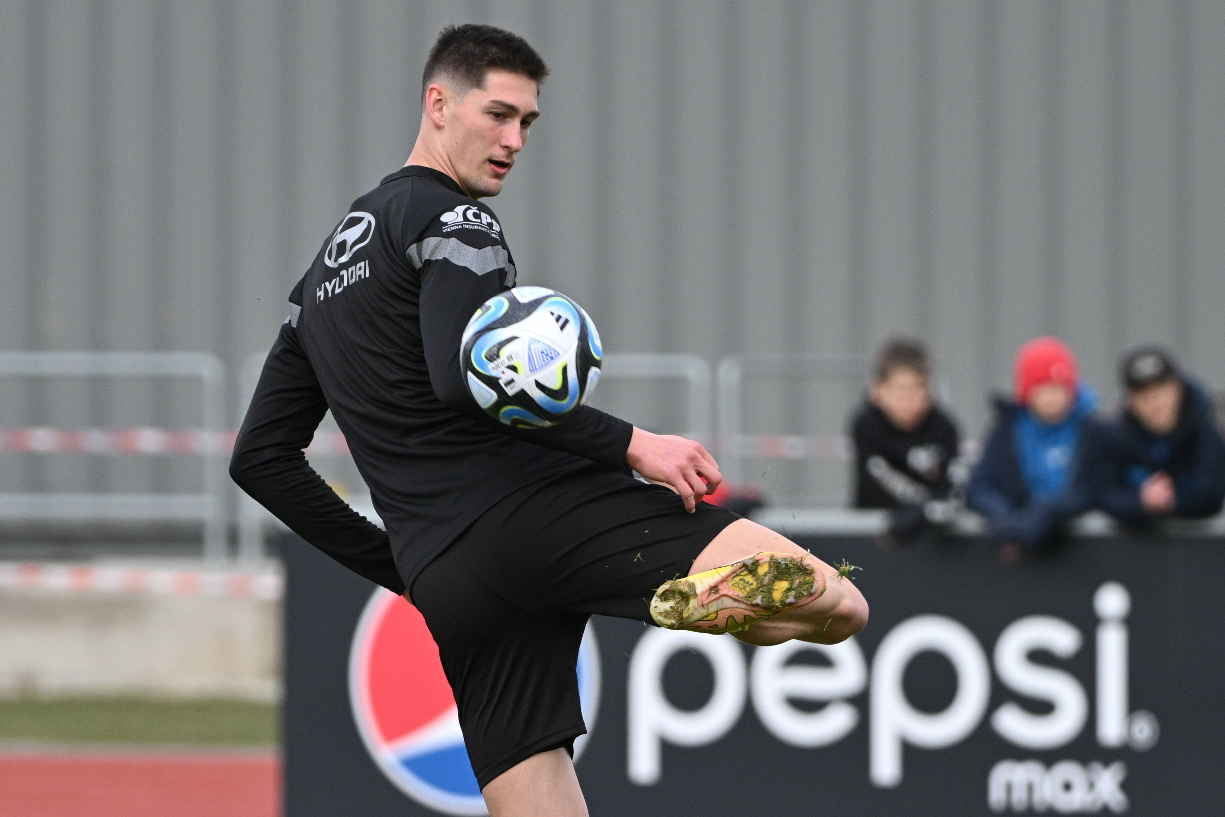 Tomas Cvancara, Neuzugang von Borussia Mönchengladbach, hier im Trikot der tschechischen Nationalmannschaft am 21. März 2023.