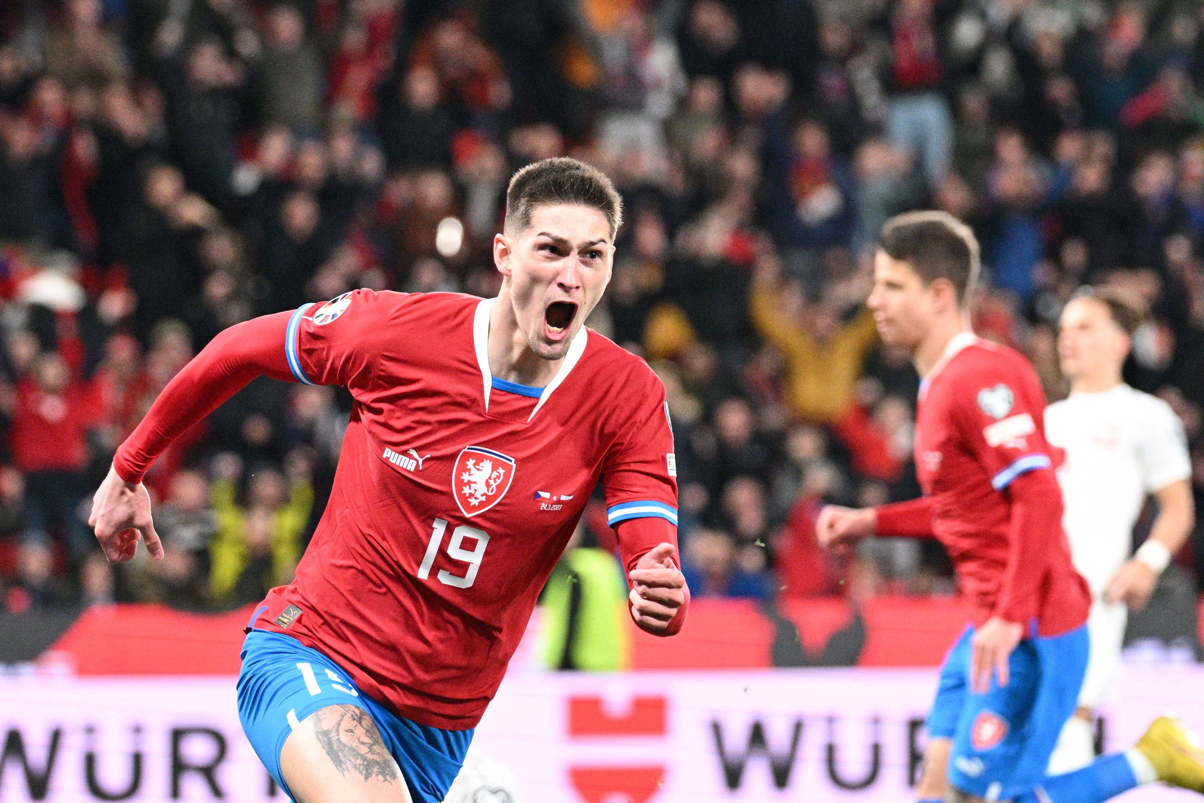 Tomas Cvancara feiert am 24. März 2023 sein erstes Länderspiel-Tor im Spiel von Tschechien gegen Polen.