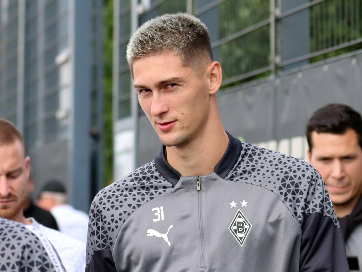 Tomas Cvancara, hier am 17. Juli 2023 bei seiner ersten Trainingseinheit mit dem Team von Borussia Mönchengladbach auf dem Trainingsplatz im Borussia-Park.