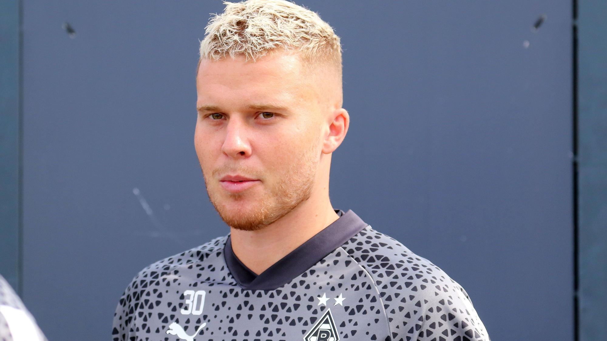 Nico Elvedi, Verteidiger von Borussia Mönchengladbach, hier bei einer Trainingseinheit im Borussia-Park am 14. Juli 2023.
