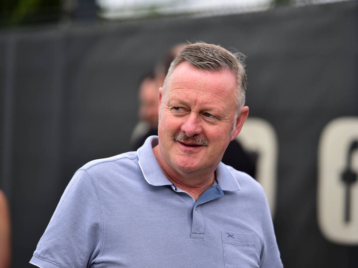 Roland Virklus, Geschäftsführer Sport bei Borussia Mönchengladbach, hier am 14. Juli 2023 bei einer Trainingseinheit der Fohlen im Borussia-Park.