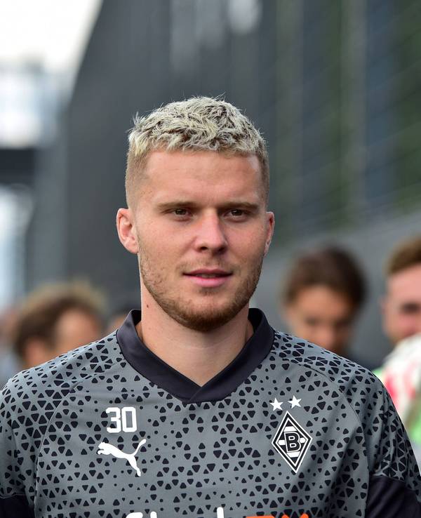 Nico Elvedi von Borussia Mönchengladbach, hier am 17. Juli 2023 bei einer Trainingseinheit im Borussia-Park, könnte Borussia Mönchengladbach.