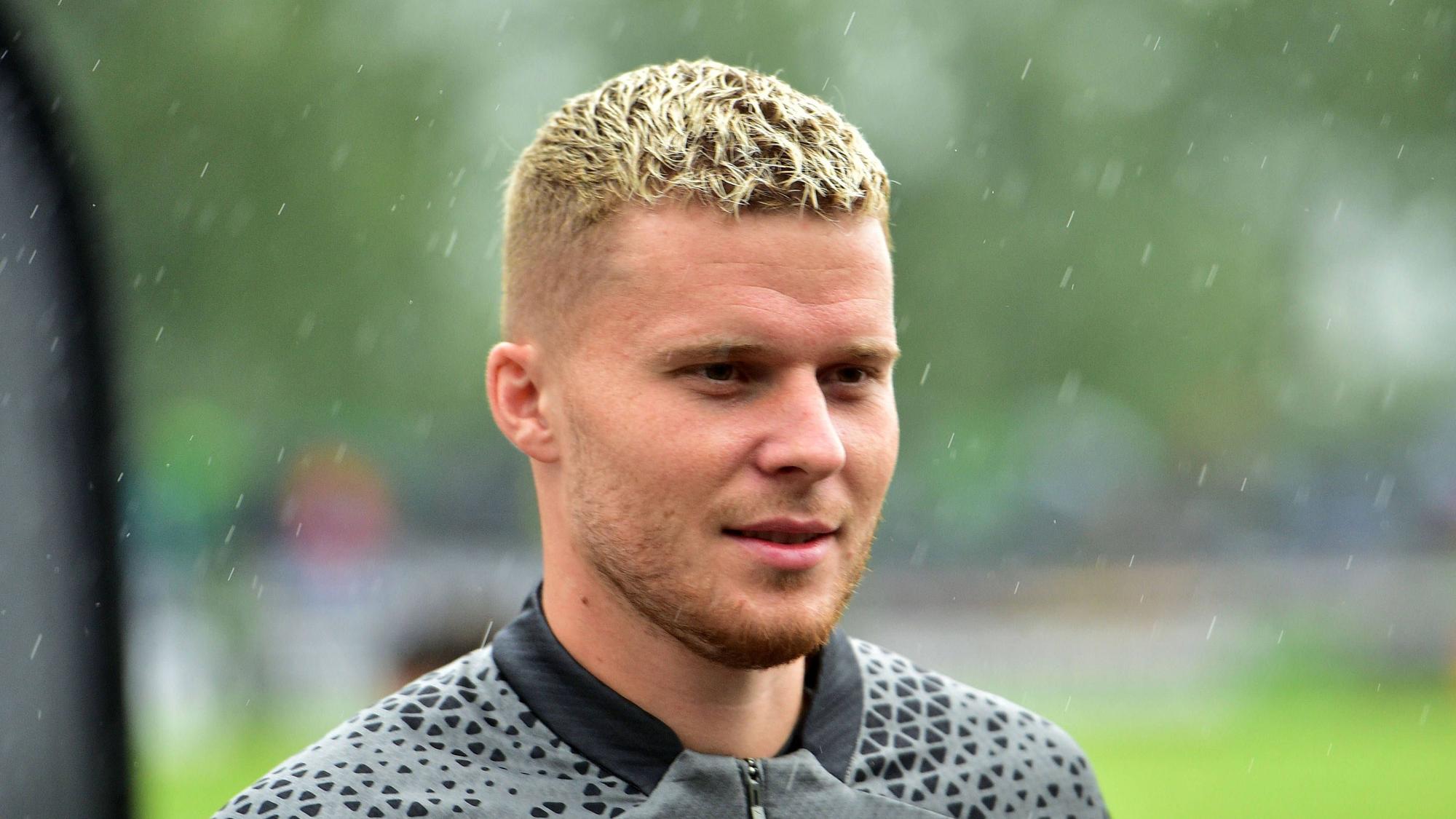 Nico Elvedi trägt am 26. Juli 2023 Trainings-Kleidung von Borussia Mönchengladbach.