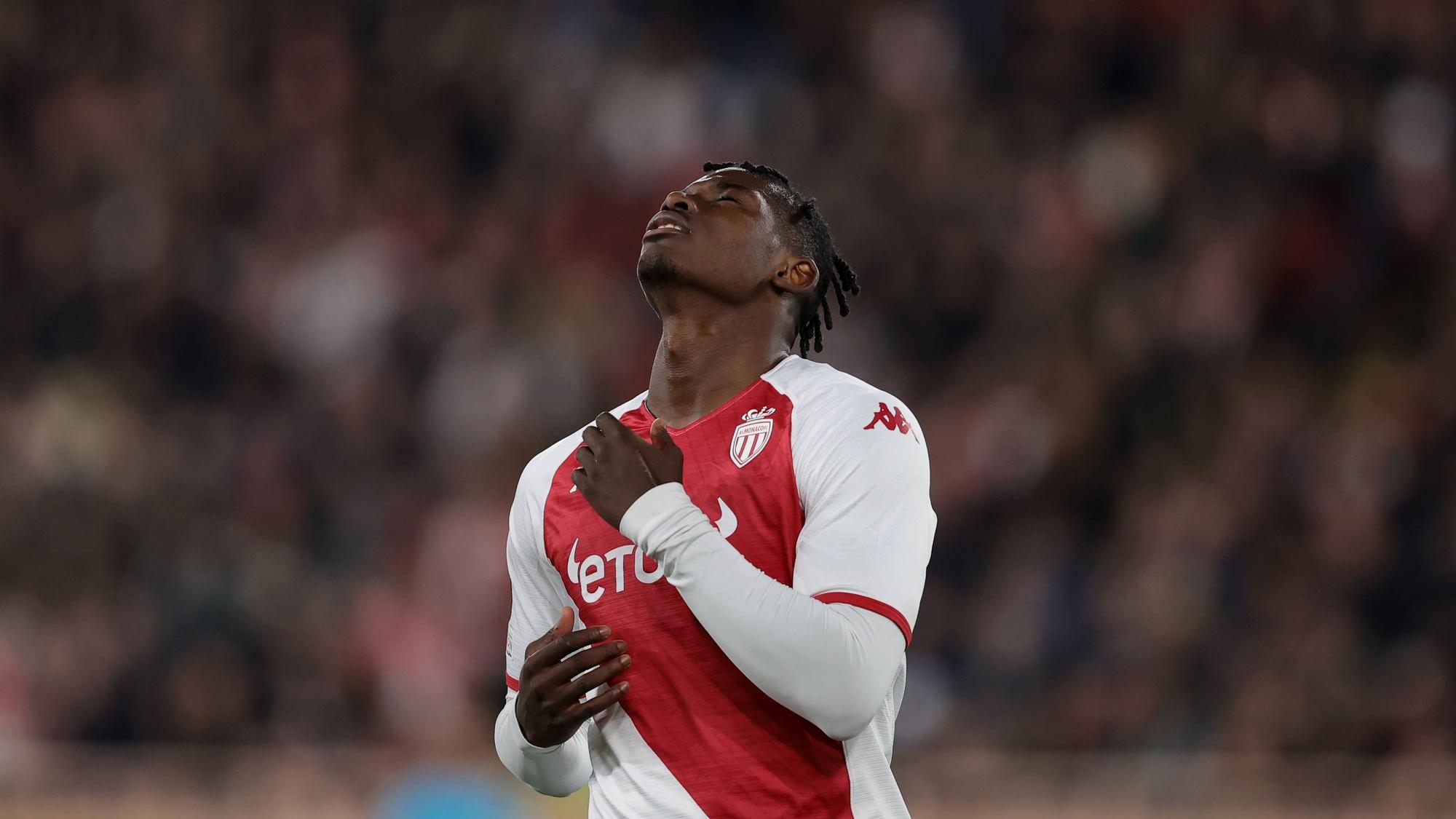 Breel Embolo, ehemals Spieler von Borussia Mönchengladbach, hier am 23. Februar 2023 mit der AS Monaco in der UEFA Europa League im Einsatz, ärgert sich über eine vergebene Torchance.