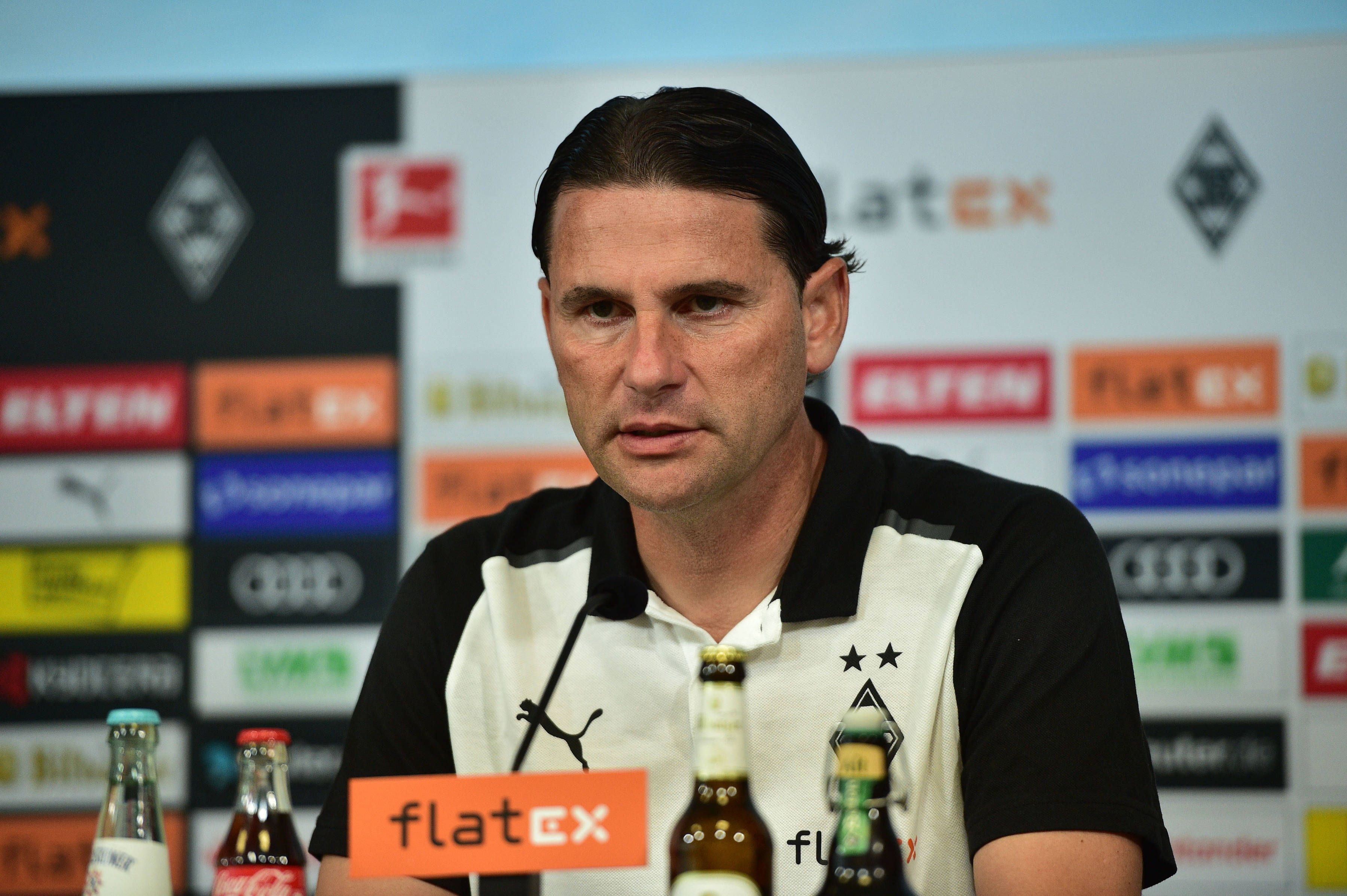 Trainer Gerardo Seoane von Borussia Mönchengladbach bei einer Pressekonferenz im Borussia-Park, hier am 24. August 2023.