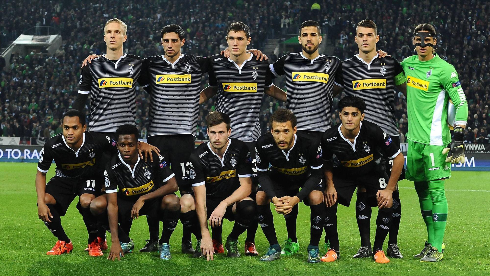Das Foto zeigt die Spieler von Borussia Mönchengladbach vor dem Champions-League-Spiel gegen Juventus Turin am 3. November 2015.