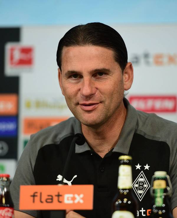 Gerardo Seoane, Trainer von Borussia Mönchengladbach, hier bei der Pressekonferenz der Fohlen am 31. August 2023 vor dem Duell mit Bayern München.