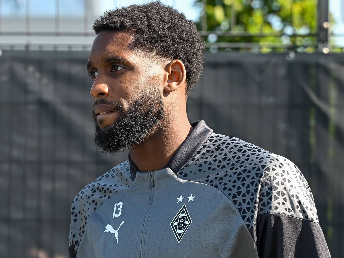 Jordan Siebatcheu schließt sich in der Saison 2023/24 Borussia Mönchengladbach an. Er wird von Union Berlin ausgeliehen. Das Foto zeigt ihn am 31. August 2023 bei seinem ersten Training mit den Fohlen.