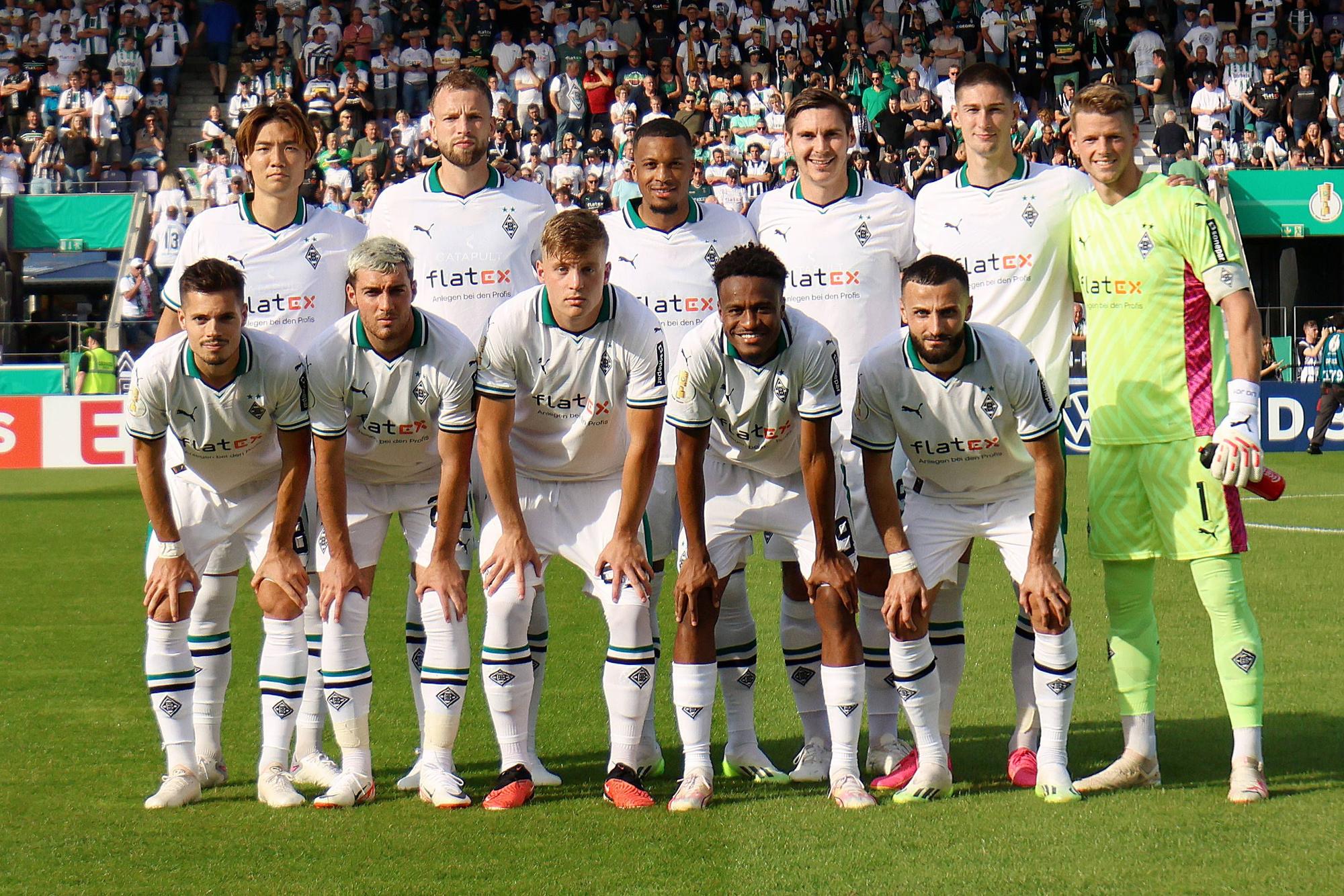 Die Spieler von Borussia beim Team-Foto.