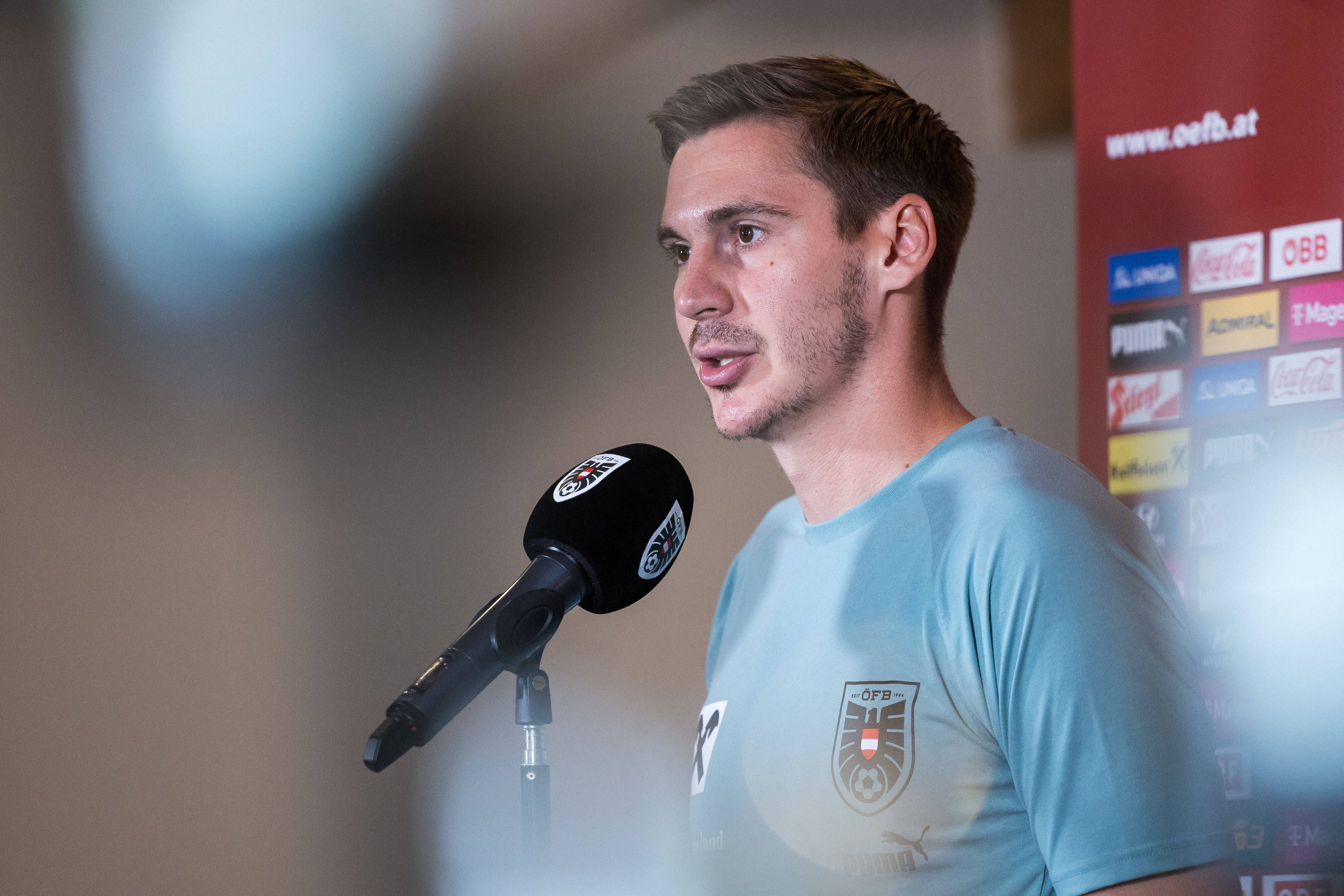 Max Wöber von Borussia Mönchengladbach, hier am 10. September 2023 bei einer Pressekonferenz des ÖFB-Teams im Rahmen des EM-Qualifikationsspiels gegen Schweden.