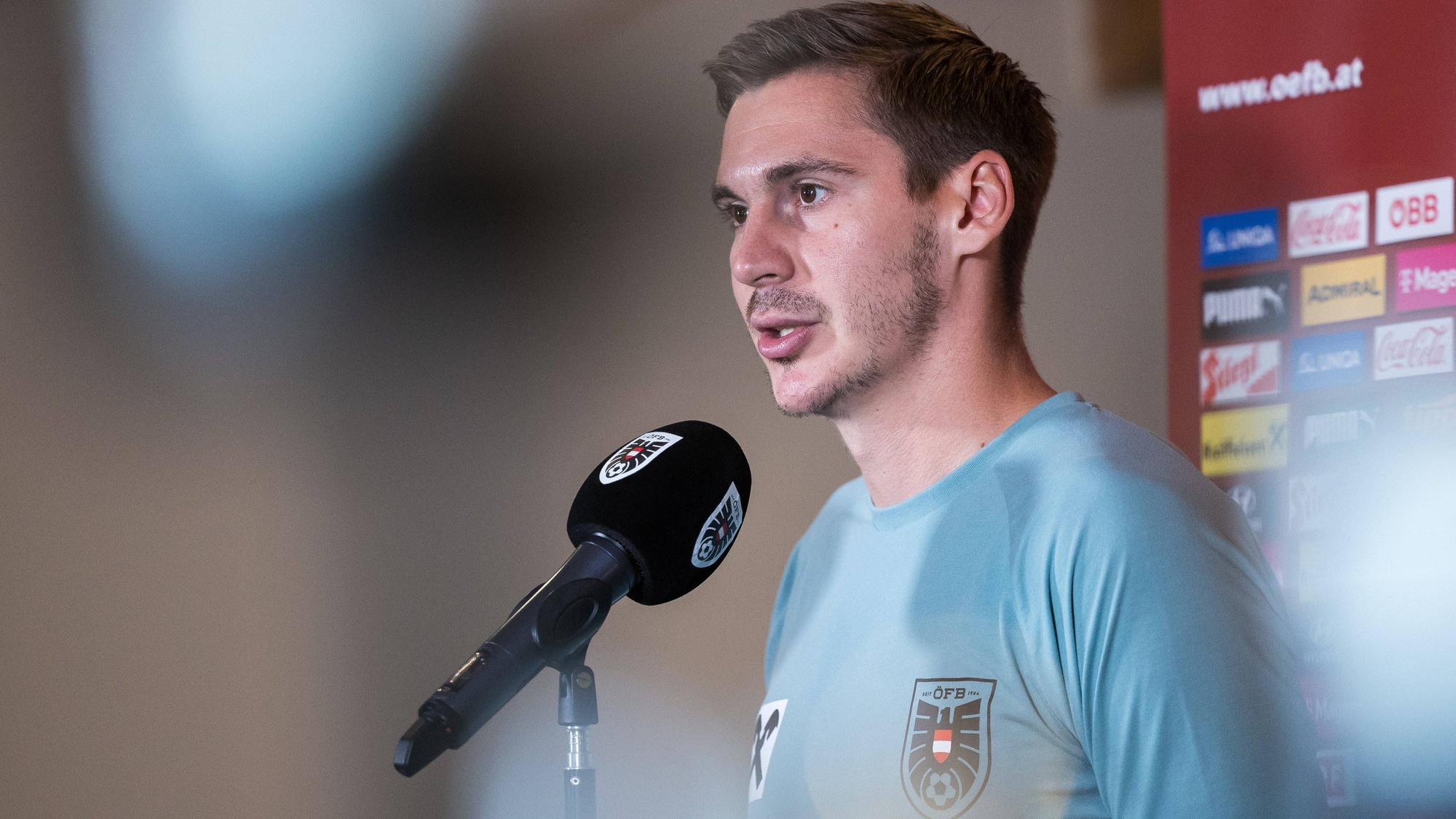Max Wöber von Borussia Mönchengladbach, hier am 10. September 2023 bei einer Pressekonferenz des ÖFB-Teams im Rahmen des EM-Qualifikationsspiels gegen Schweden.