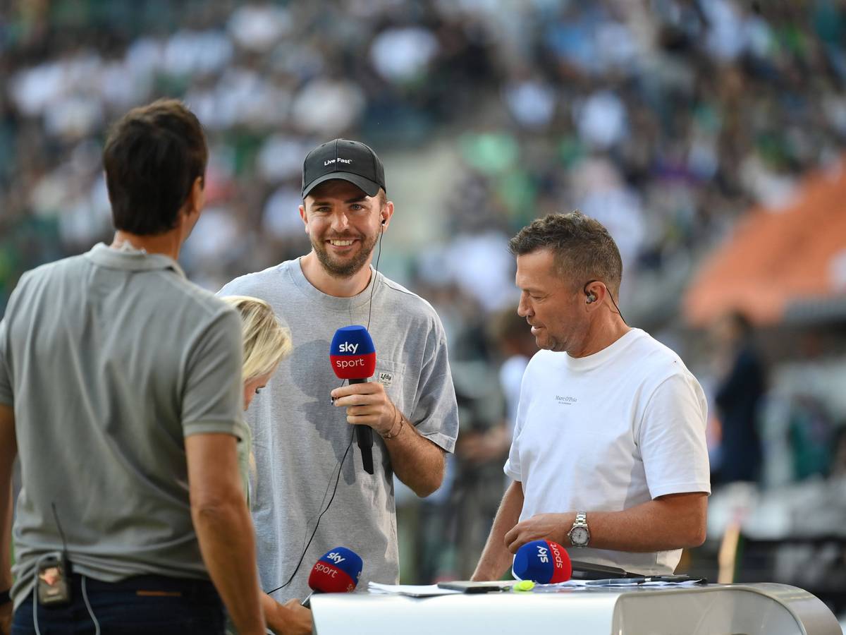 Lothar Matthäus und Christoph Kramer (v.r.n.l.) am 26. August 2023 am Sky-Mikrofon.