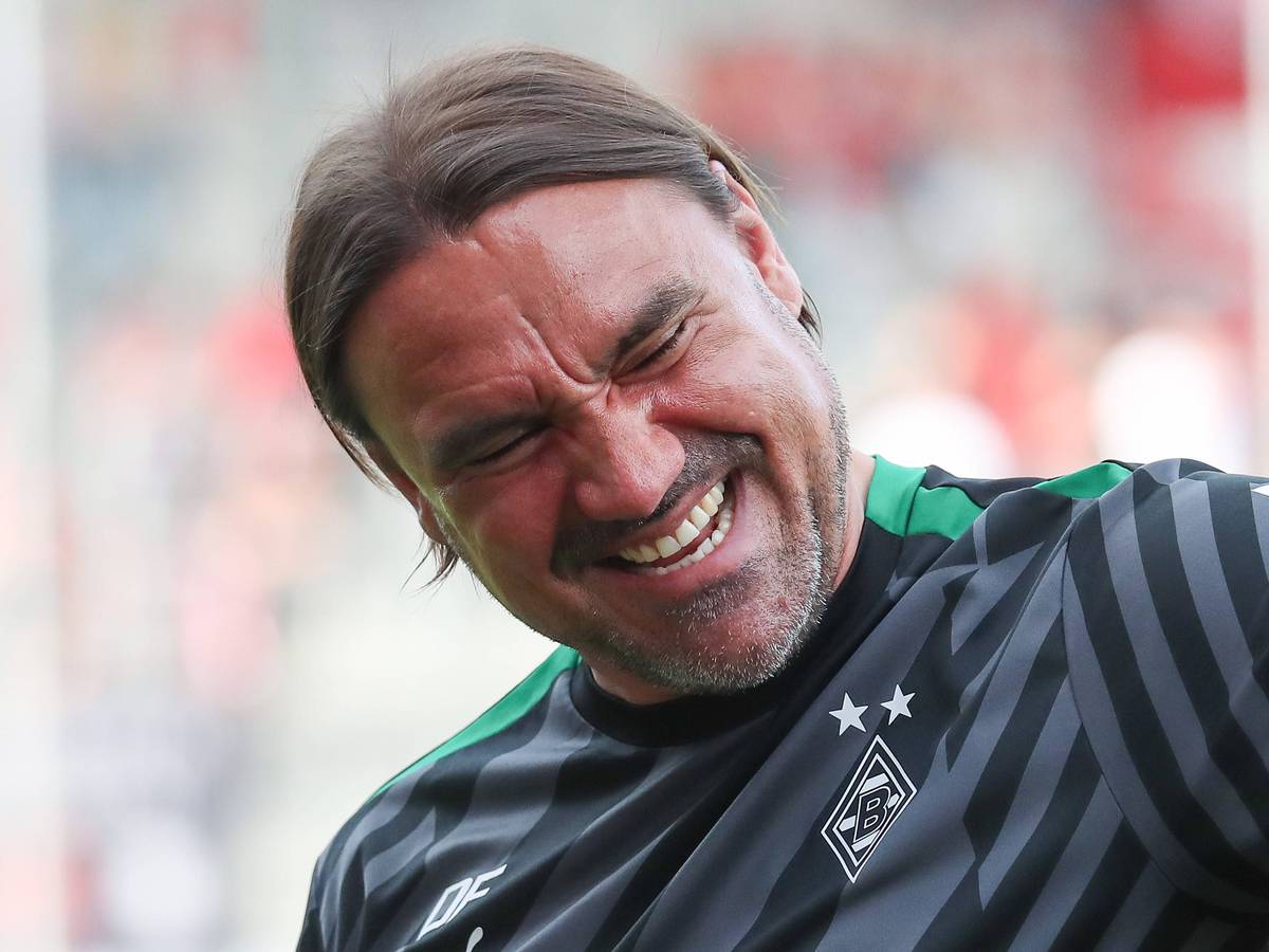 Daniel Farke lacht im Dress von Borussia Mönchengladbach.