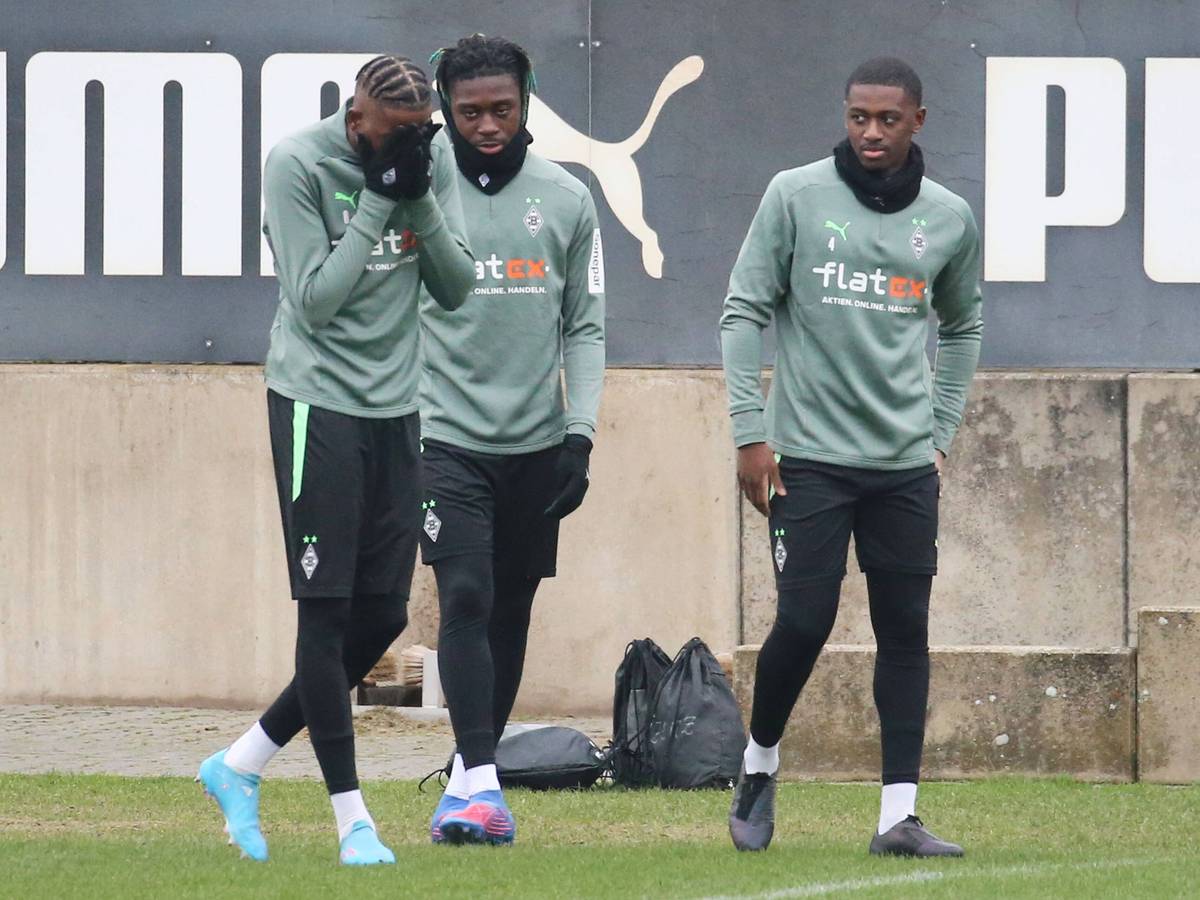 Mamadou Doucouré im Mannschaftstraining mit Borussias Bundesliga-Team.