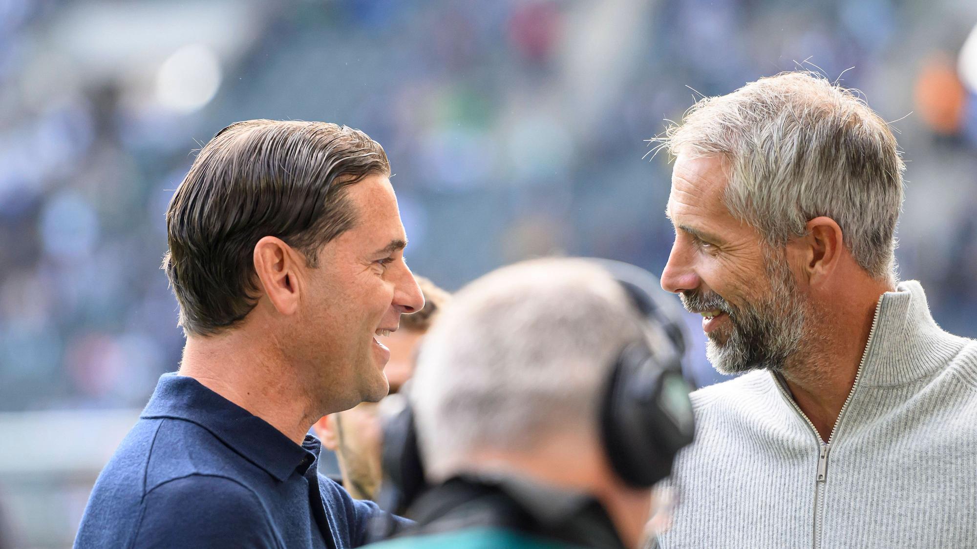 Gerardo Seoane im Gespräch mit Marco Rose.