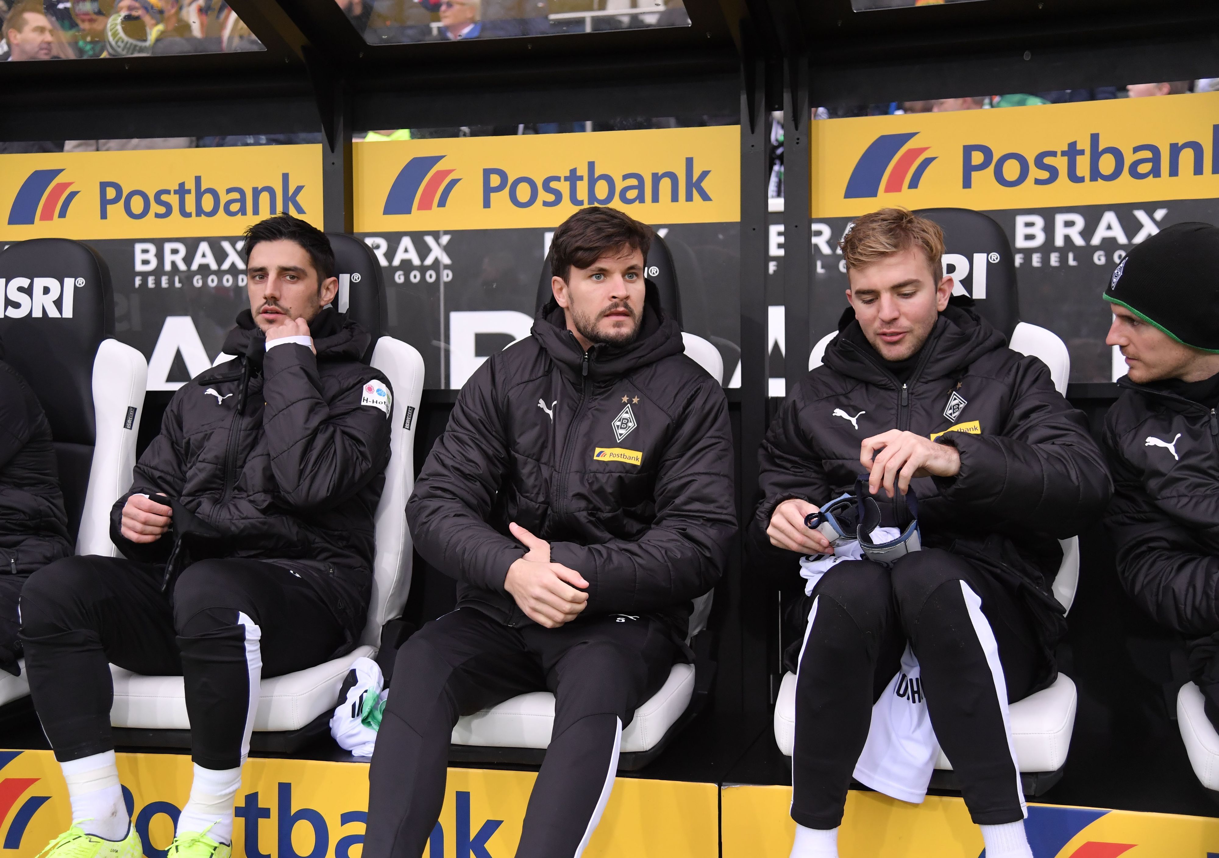 Lars Stindl, Tobias Strobl, Christoph Kramer und Jonas Hofmann (v.l.n.r.) sitzen nebeneinander.