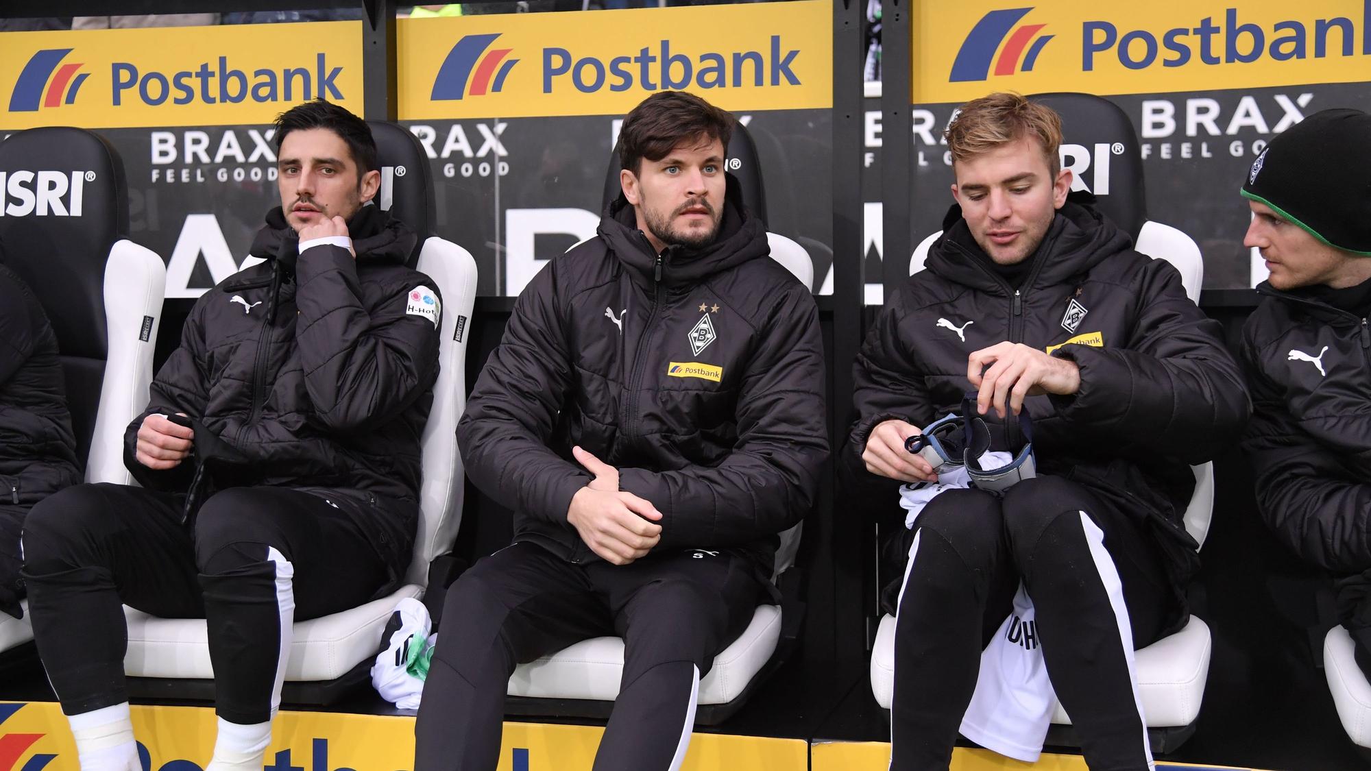 Lars Stindl, Tobias Strobl, Christoph Kramer und Jonas Hofmann (v.l.n.r.) sitzen nebeneinander.
