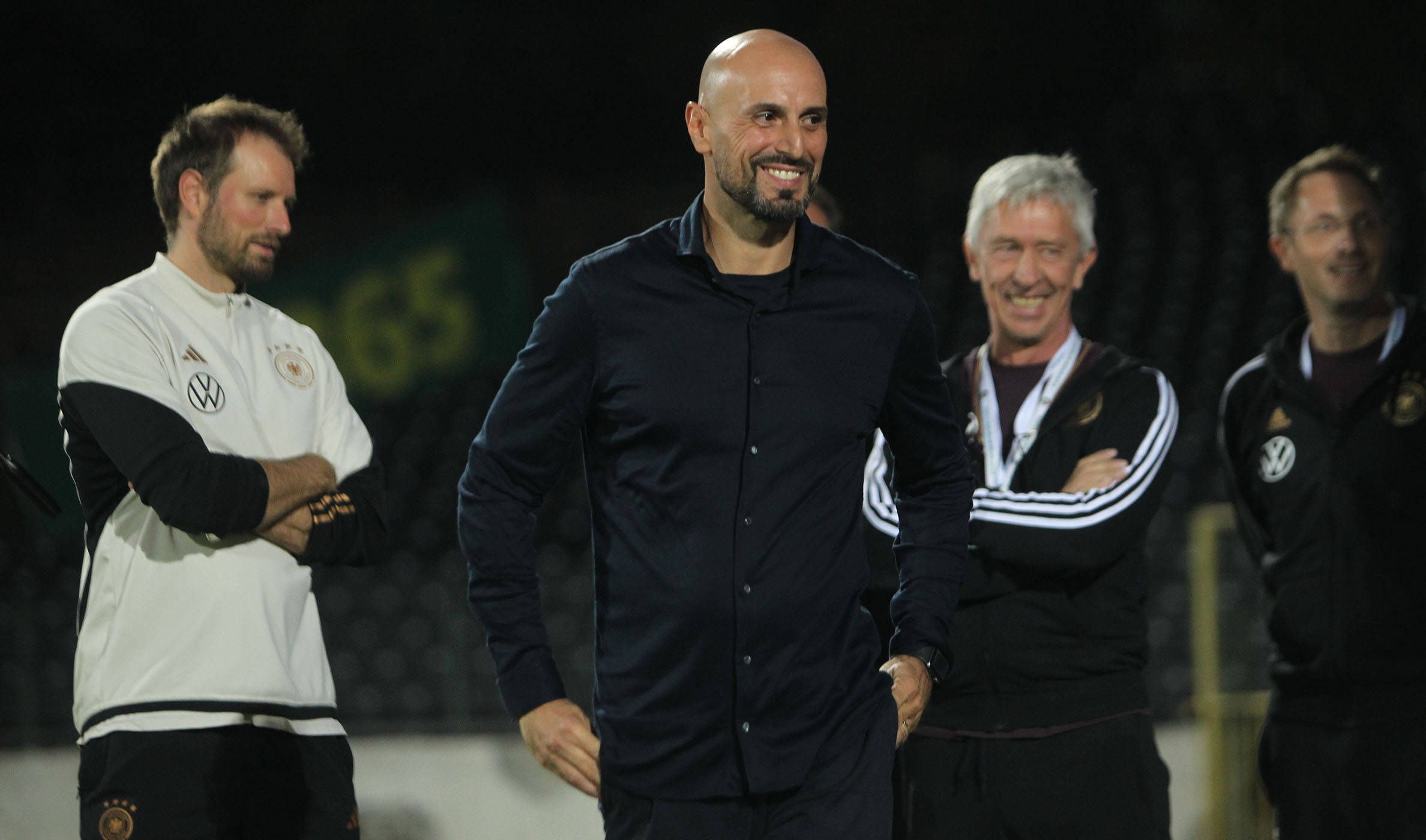 Antonio di Salvo mit seinem Trainerstab bei der U21-Nationalmannschaft.