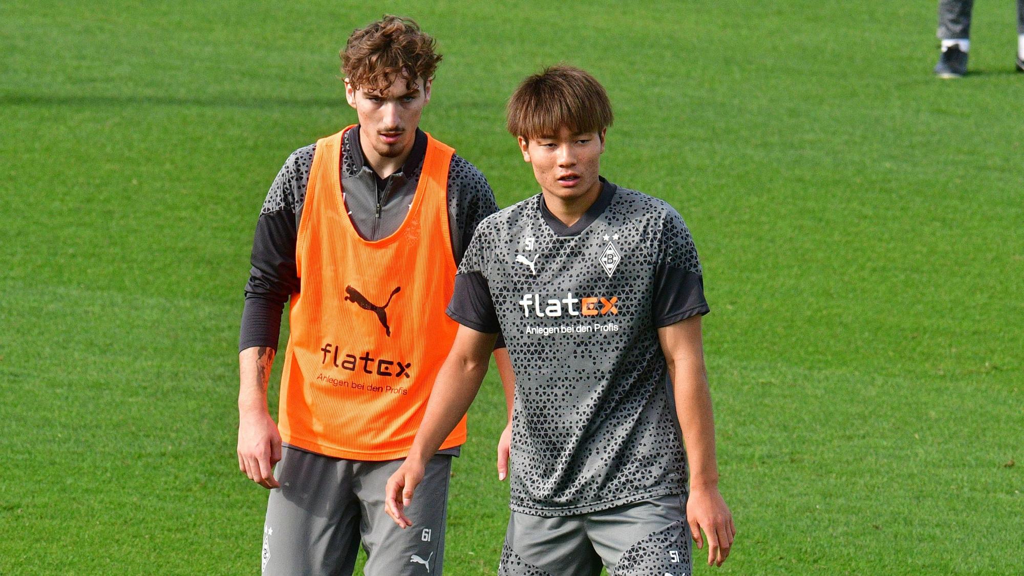 Tony Reitz (l.) im Profi-Training mit Shio Fukuda am 10. Oktober 2023.