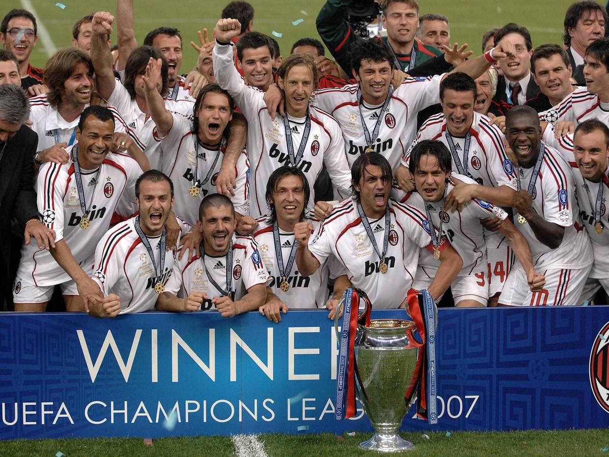 Die Milan-Spieler bejubeln den Champions-League-Sieg 2007.