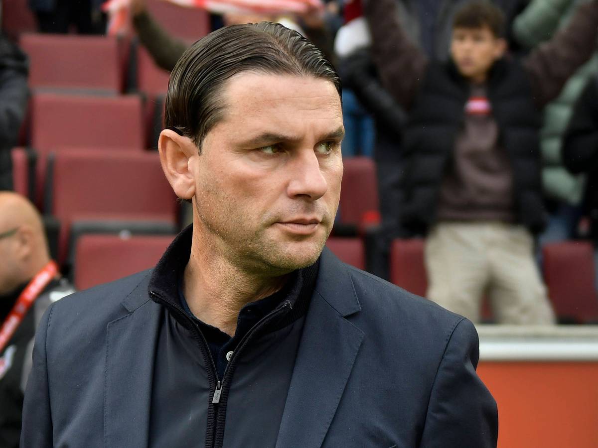 Gerardo Seoane am Spielfeldrand beim Borussia-Spiel in Köln.