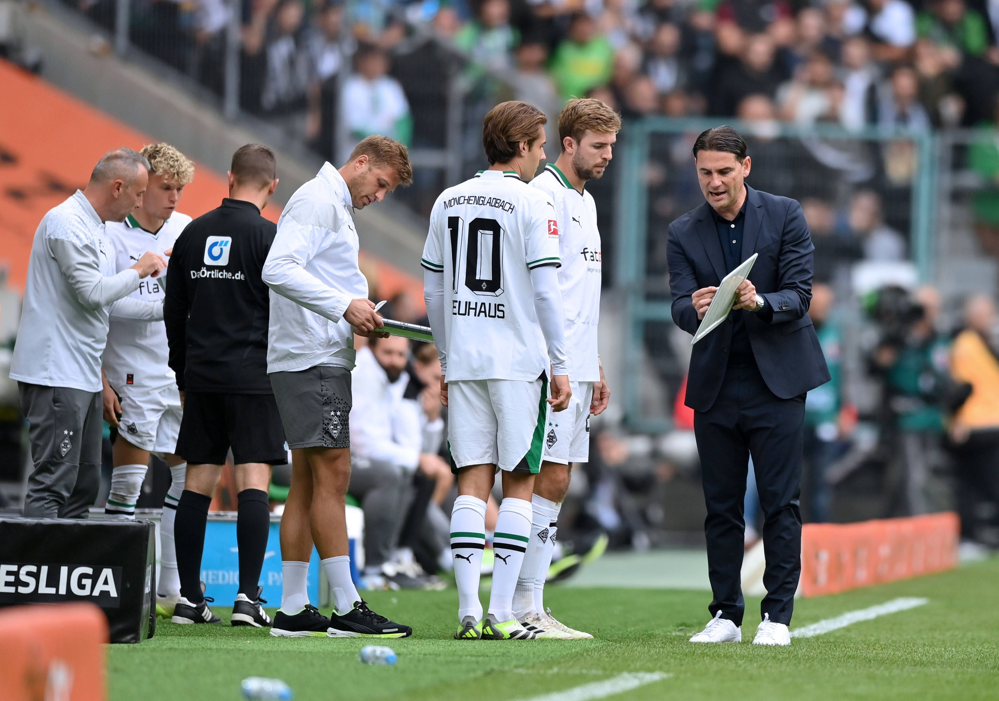 Christoph Kramer erhält Anweisungen von Gerardo Seoane.