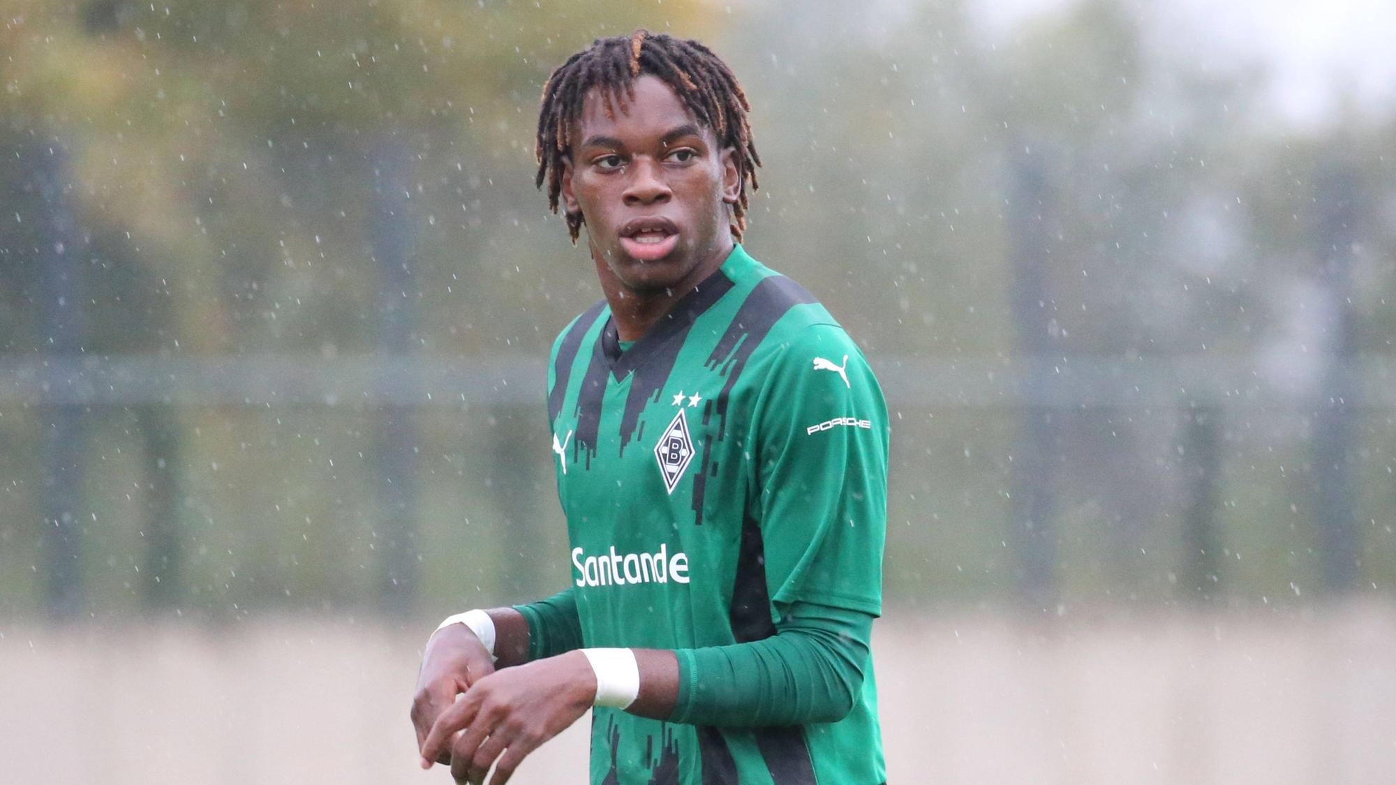 Winsley Boteli im Gladbach-Trikot.