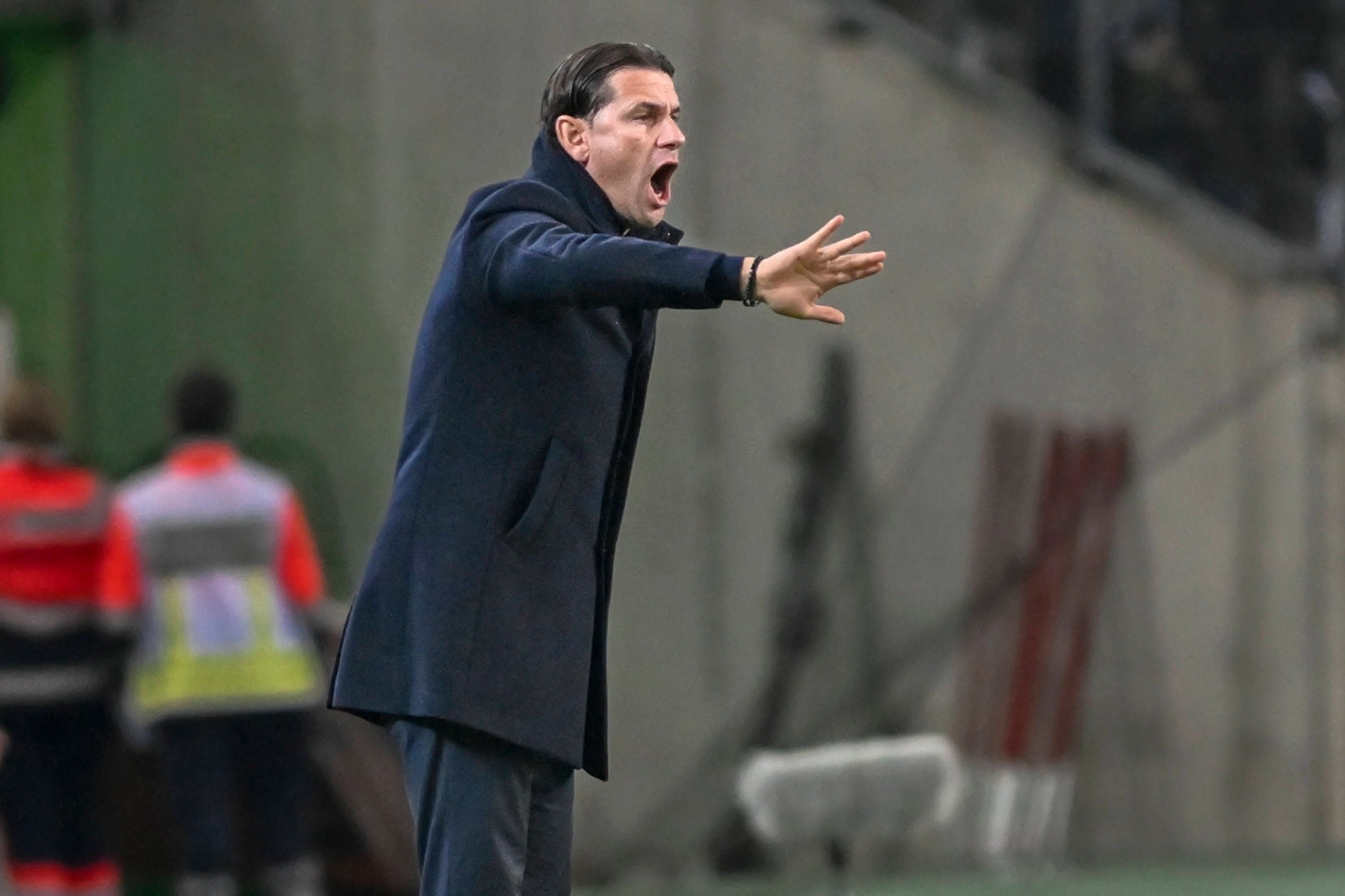 Gerardo Seoane gibt Anweisungen.
