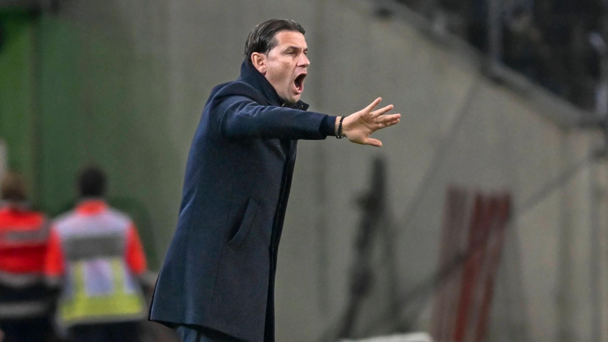 Gerardo Seoane gibt Anweisungen.