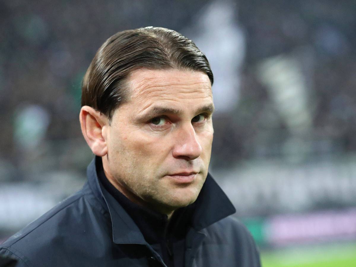 Gerardo Seoane am Spielfeldrand im Borussia-Park.