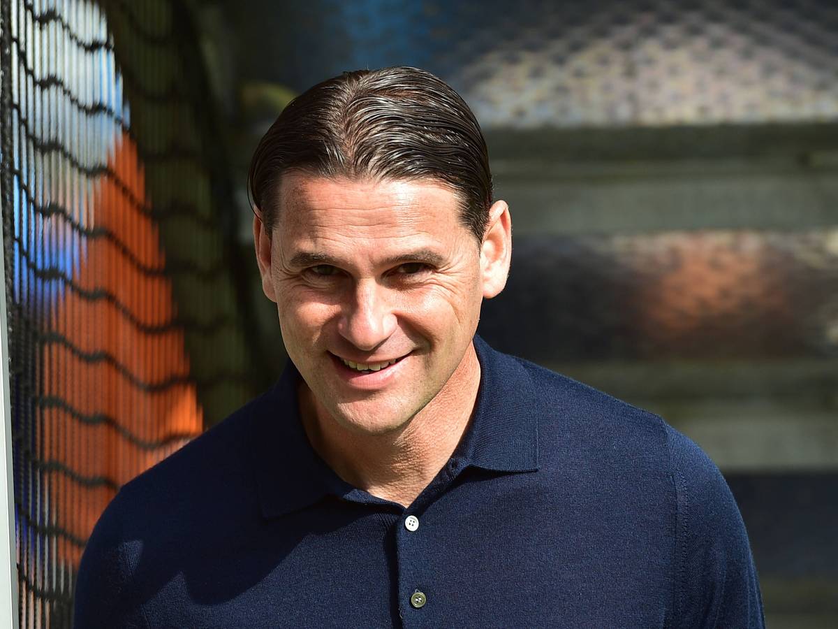 Gerardo Seoane lächelt in die Kamera.