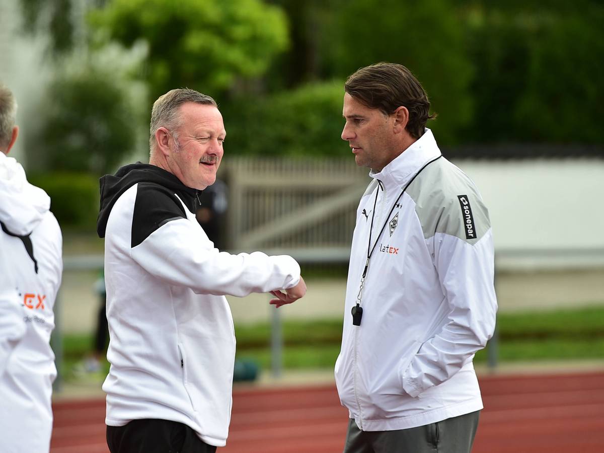 Roland Virku und Gerardo Seoane im Gespräch.