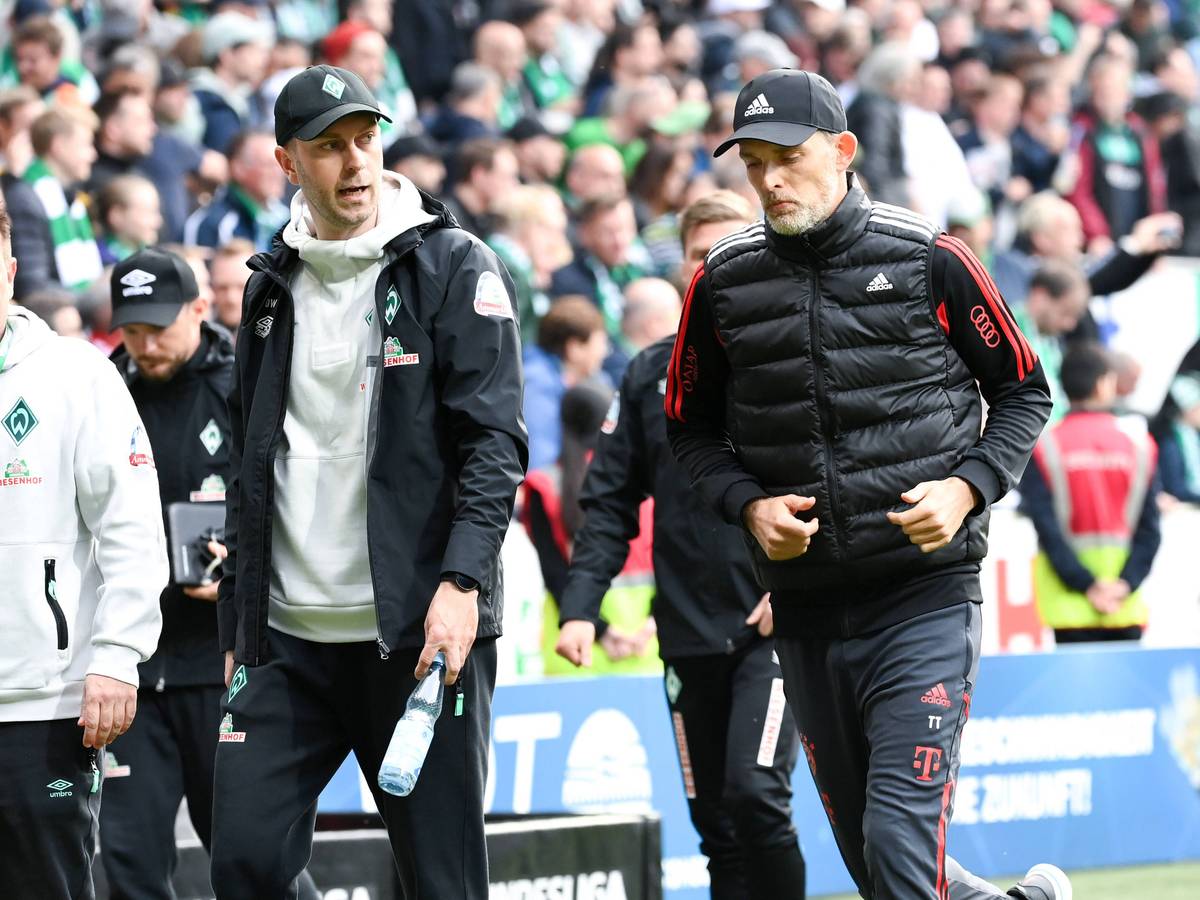 Ole Werner und Thomas Tuchel auf dem Weg in die Kabine.