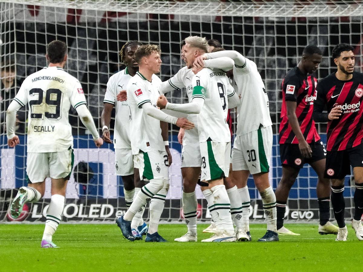 Borussia Mönchengladbach bejubelt den zwischenzeitlichen Führungstreffer.
