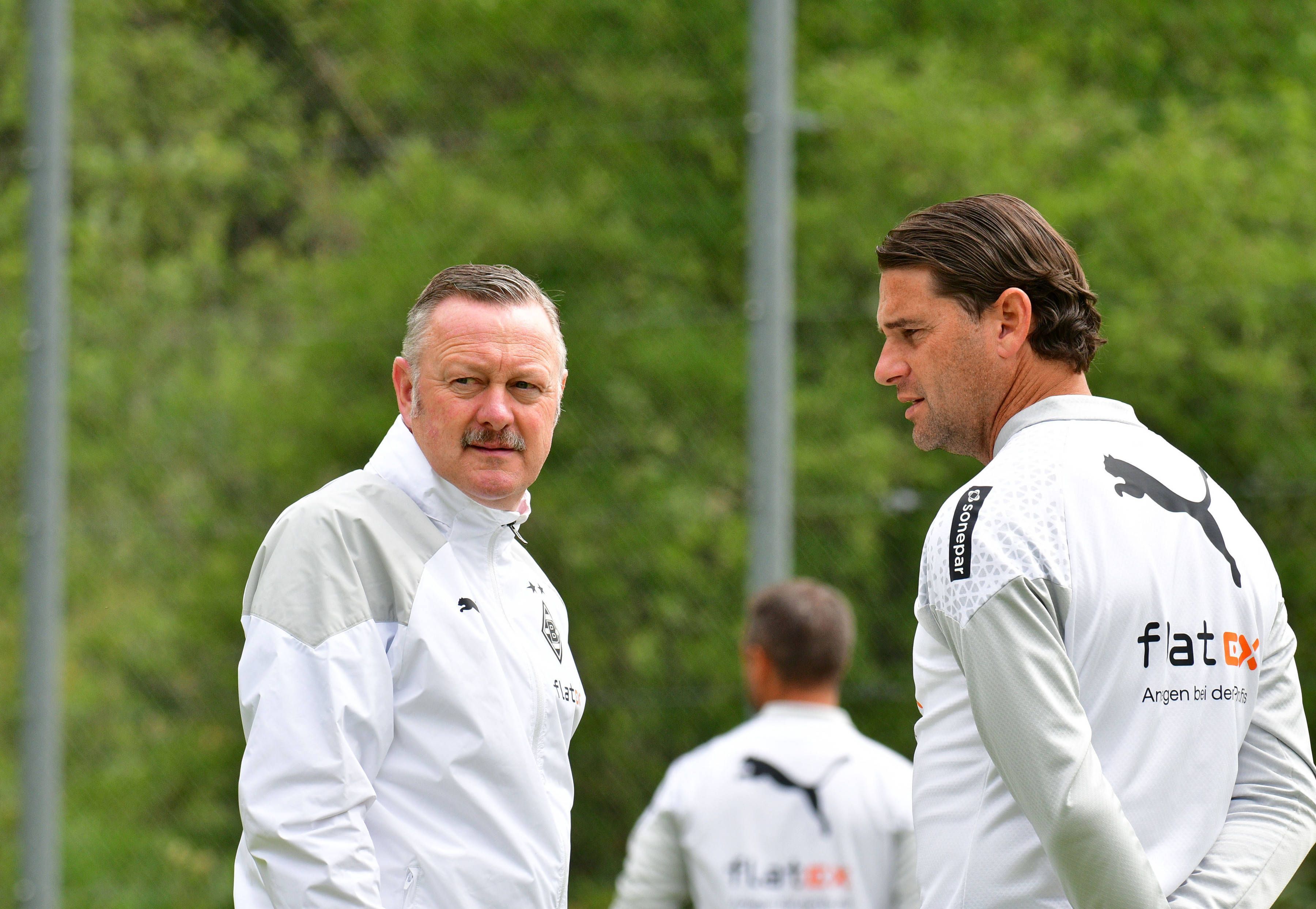 Roland Virkus und Gerardo Seoane im Gespräch.