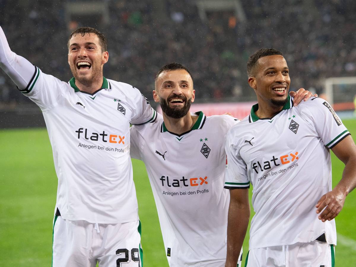 Spieler von Borussia Mönchengladbach beim Torjubel.