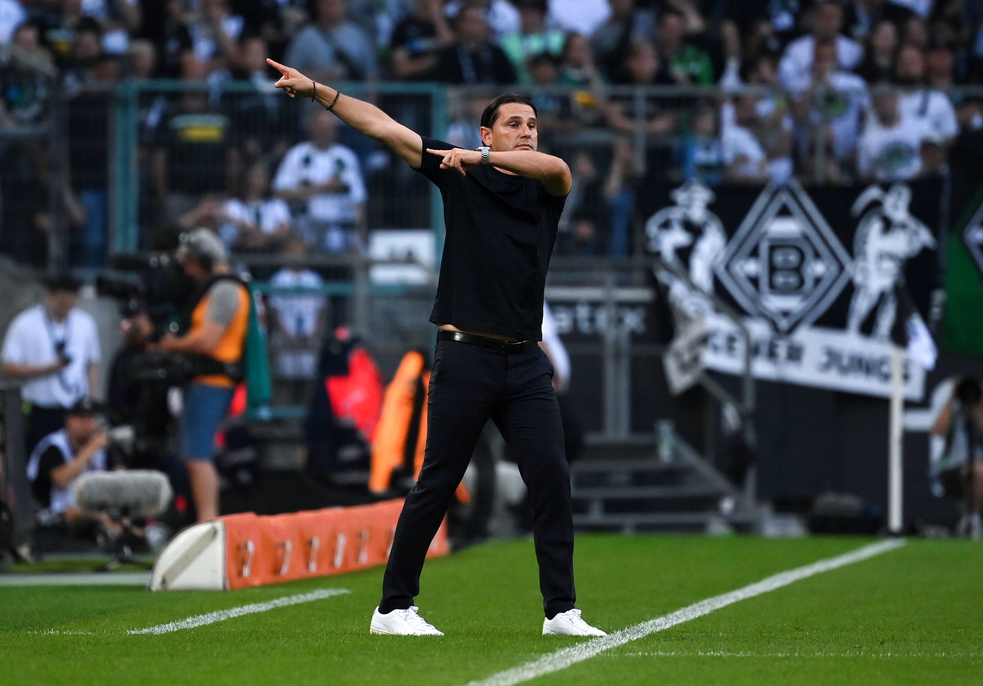 Gerardo Seoane gibt energisch Anweisungen.
