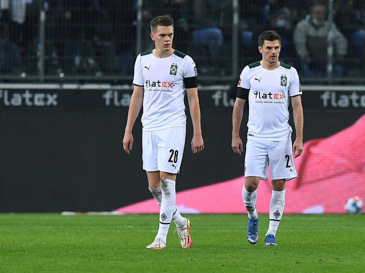Matthias Ginter und Jonas Hofmann im Gladbach-Trikot nebeneinander.