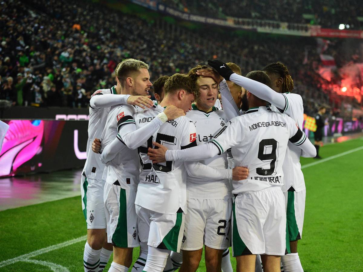 Die Borussia-Spieler beim Torjubel.