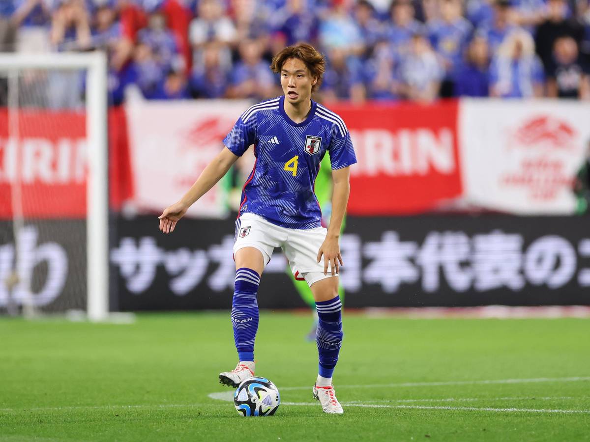 Ko Itakura im blauen Japan-Trikot.