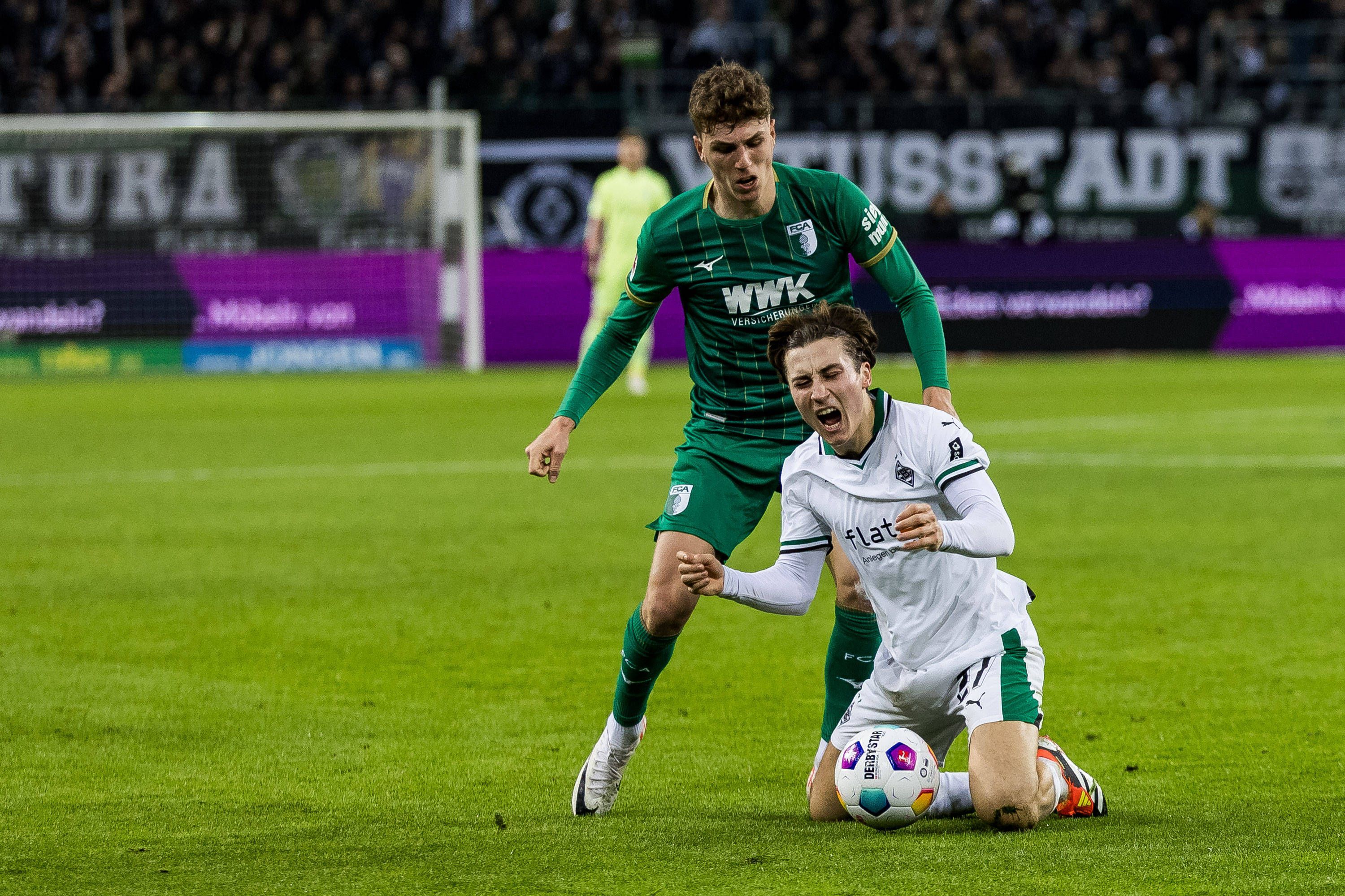 Rocco Reitz geht zu Boden.