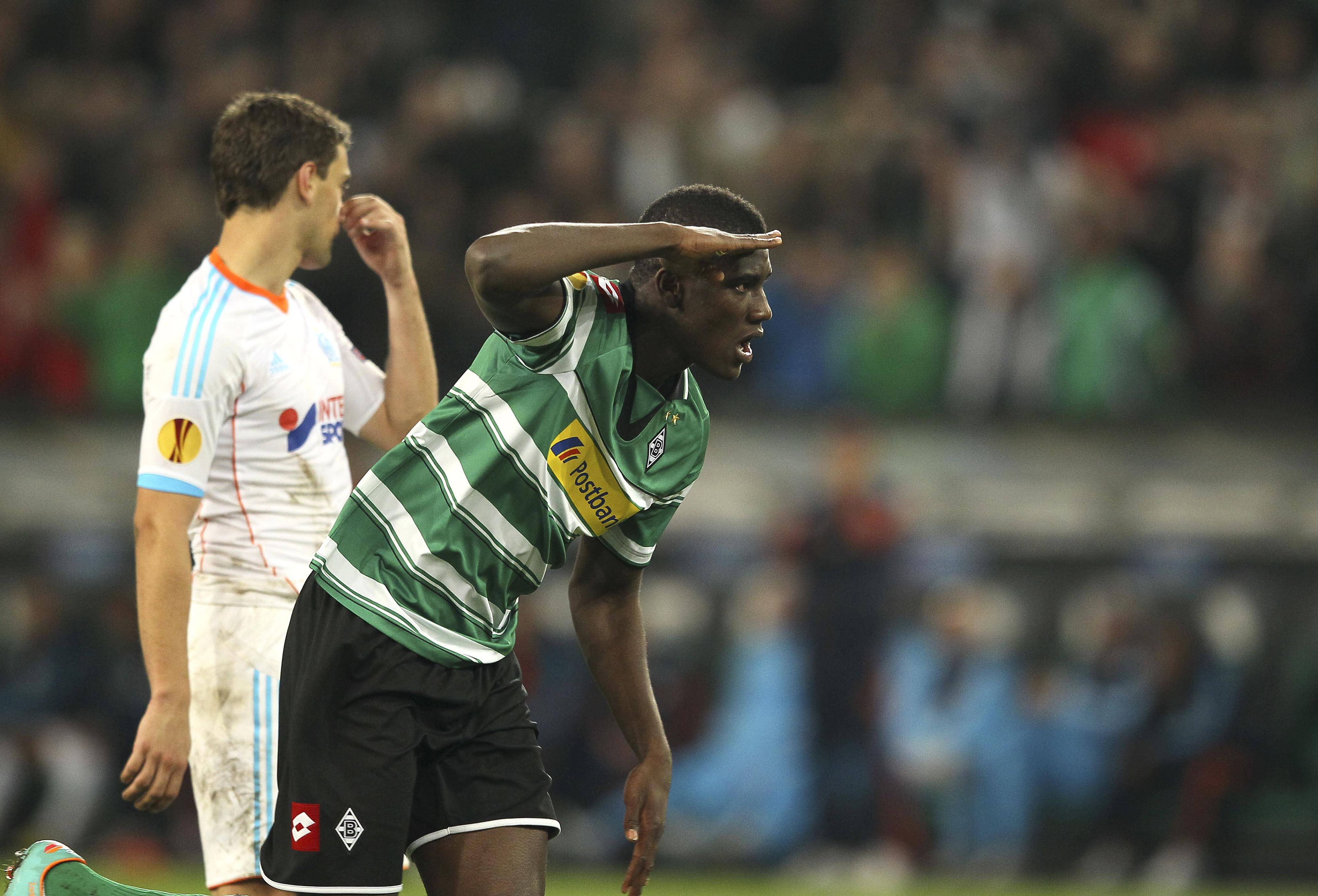 Peniel Mlapa mit Salutier-Torjubel.
