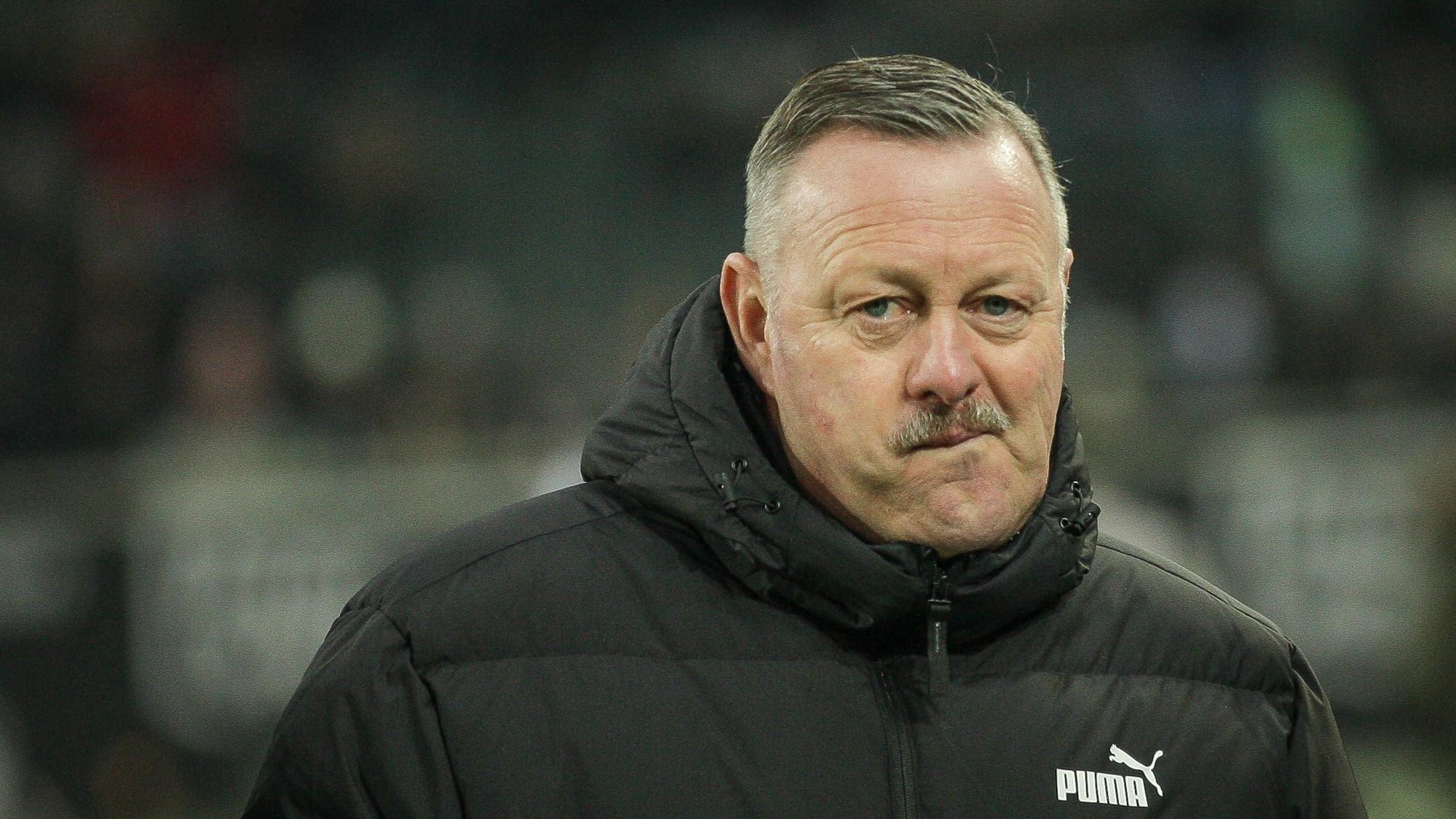 Roland Virkus schaut in die Kamera.