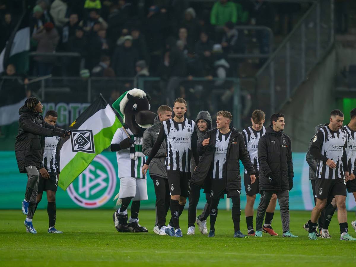 Borussia-Spieler auf einer Extrarunde im Borussia-Park.