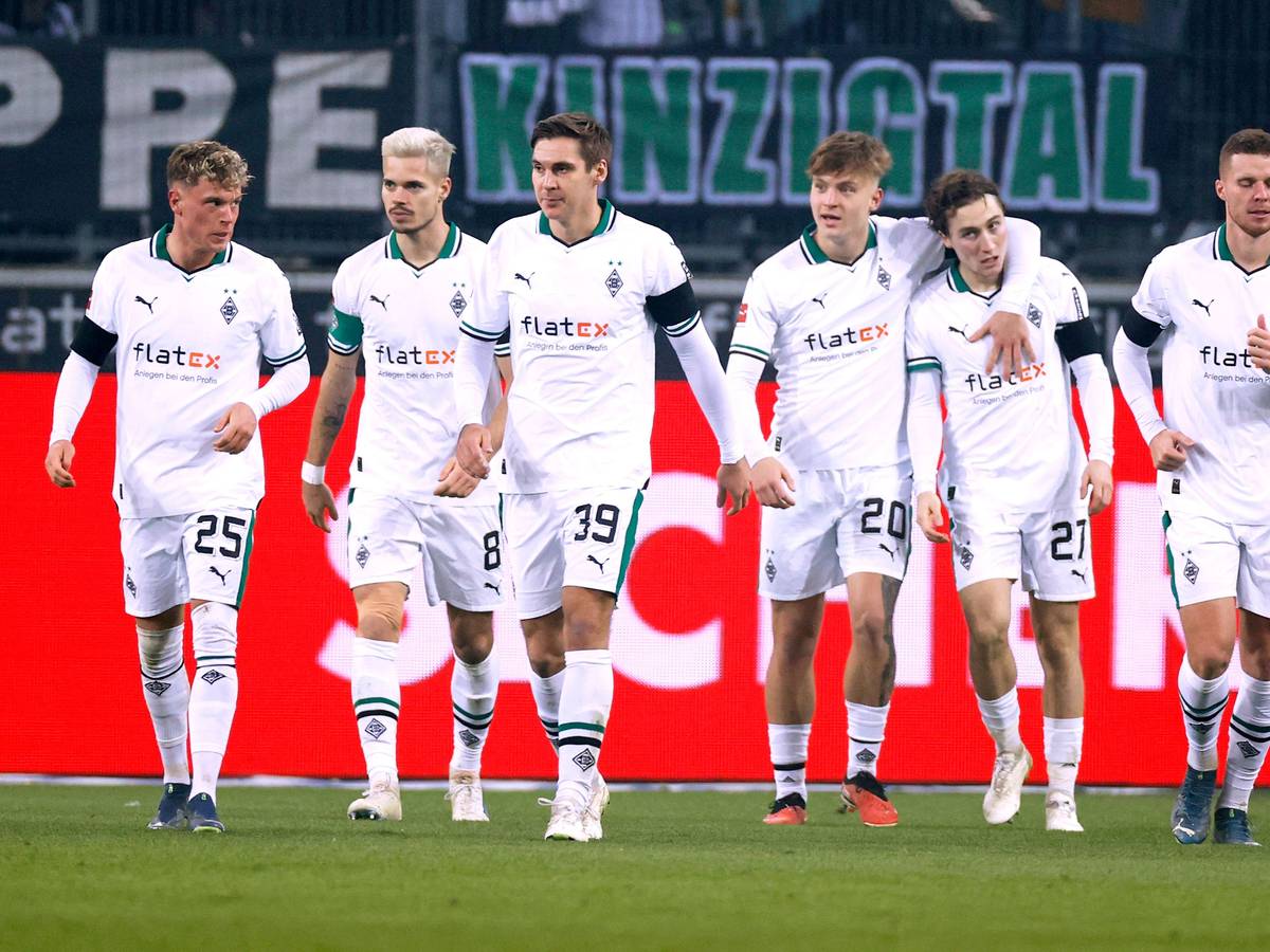 Borussia-Spieler nach einem Tor-Jubel.