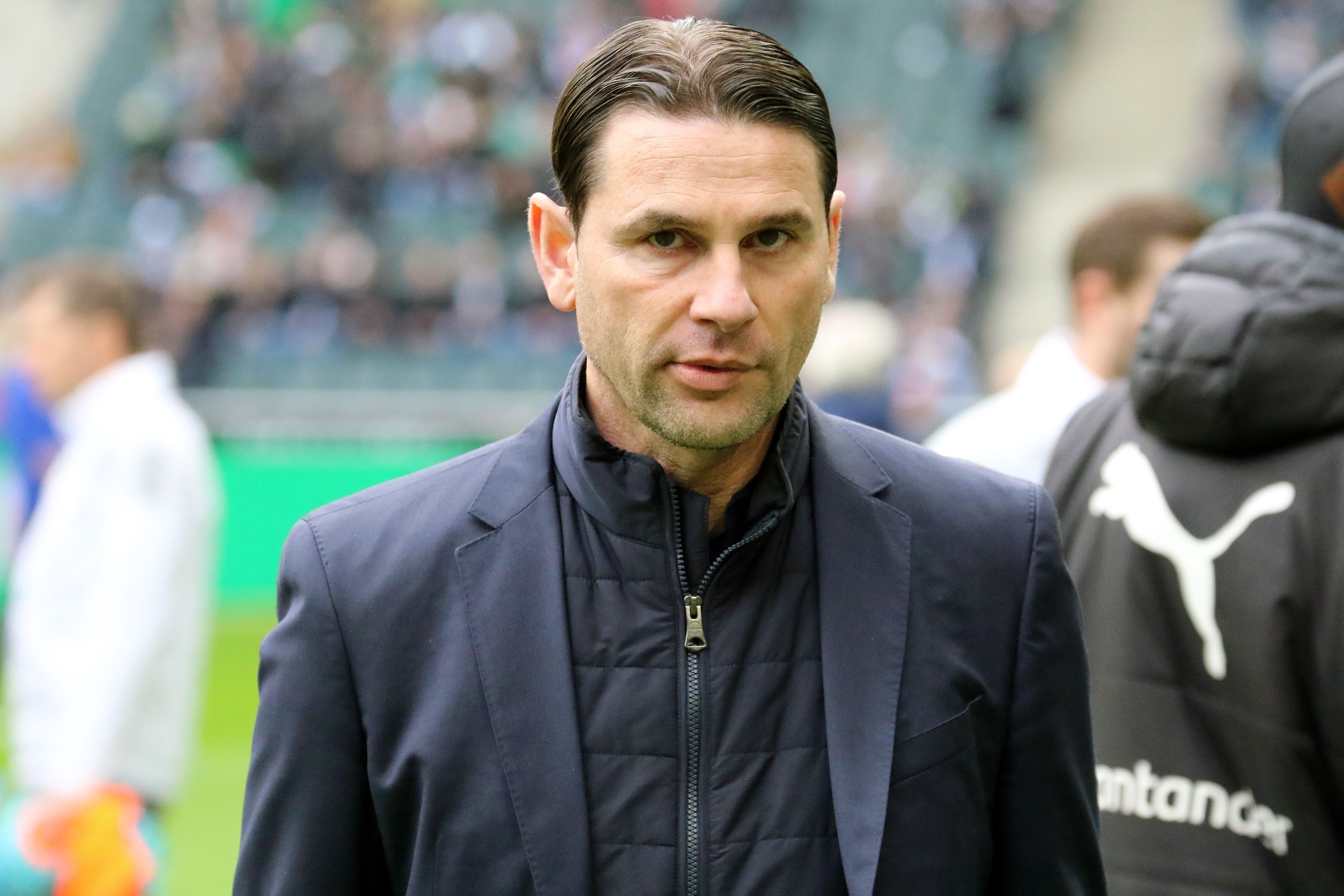 Gerardo Seoane am Spielfeldrand.
