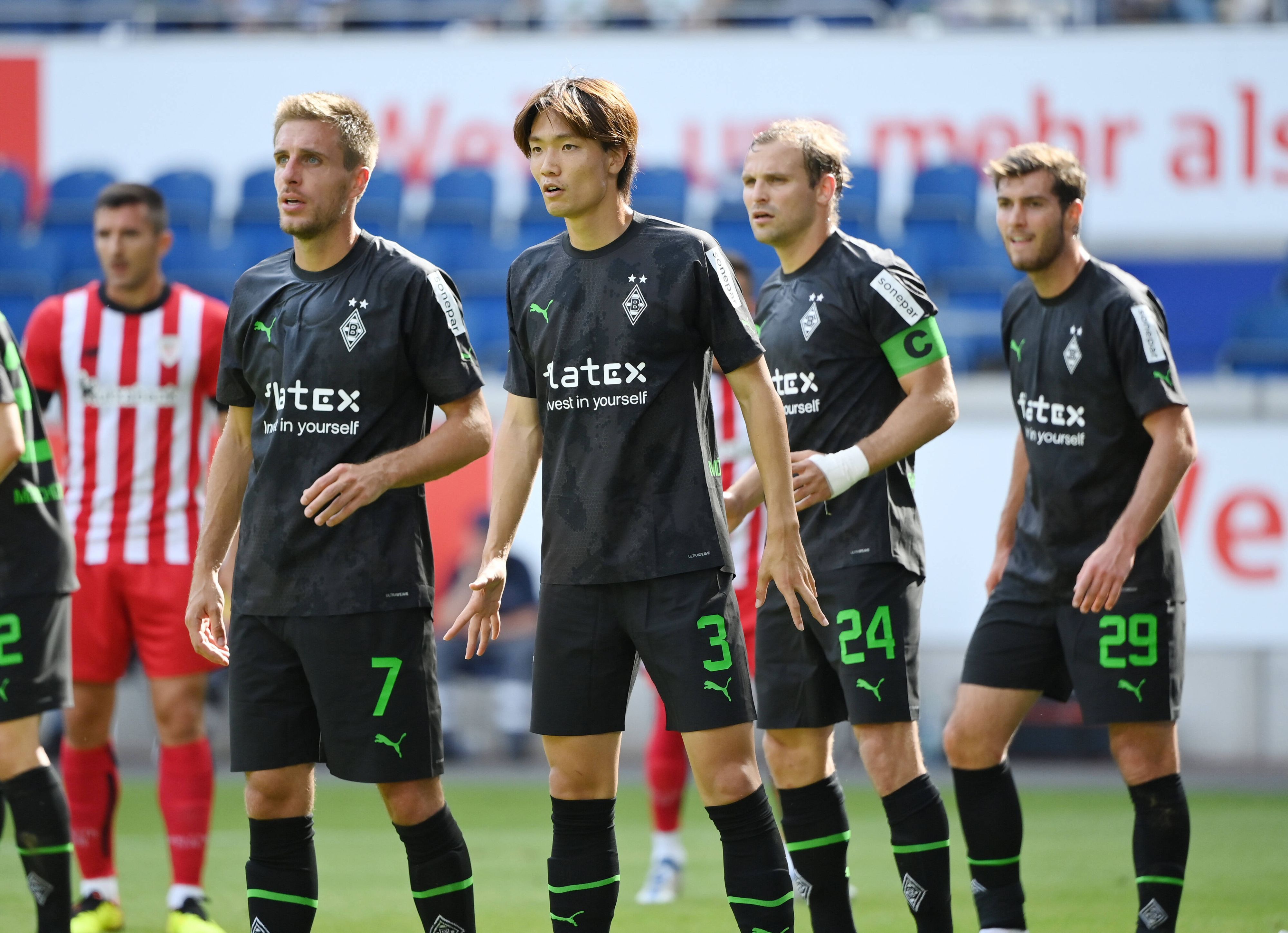 Patrick Herrmann, Ko Itakura, Tony Jantschke und Joe Scally im Trikot von Borussia Mönchengladbach.