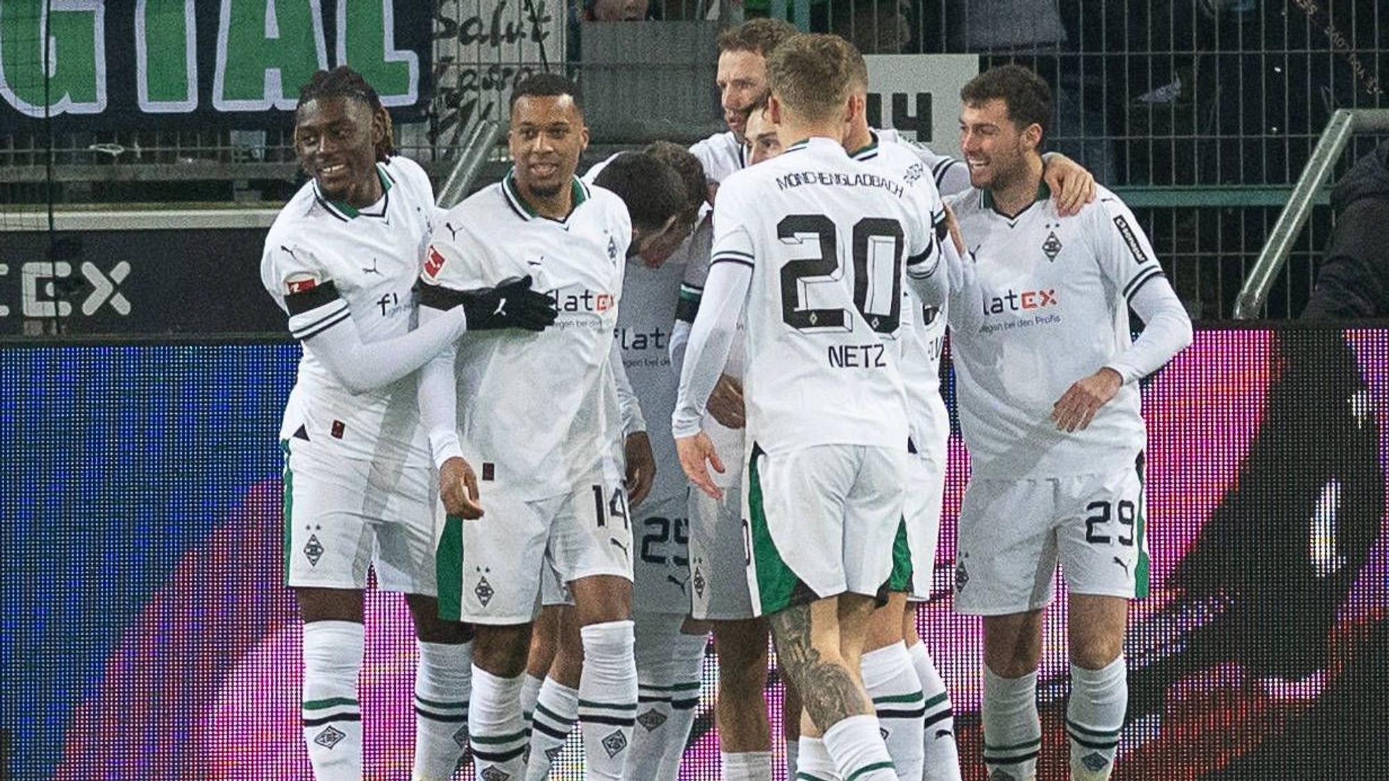 Borussia-Spieler beim Torjubel.